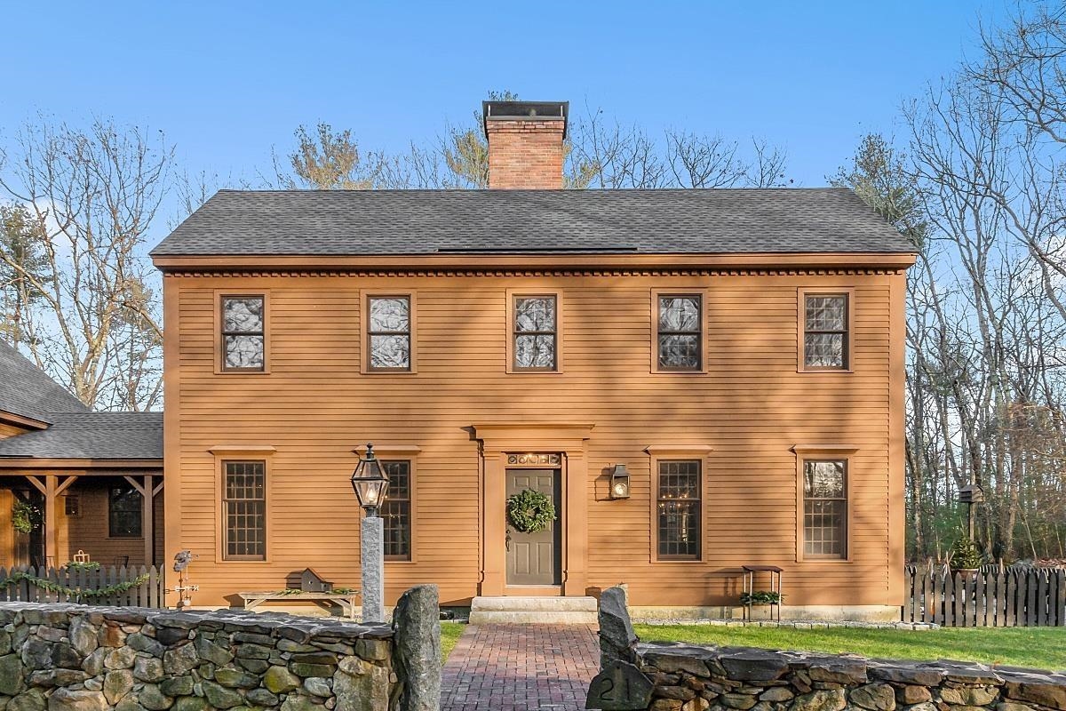 21 Farrwood Road , Windham, NH MLS 4999679 Verani Realty