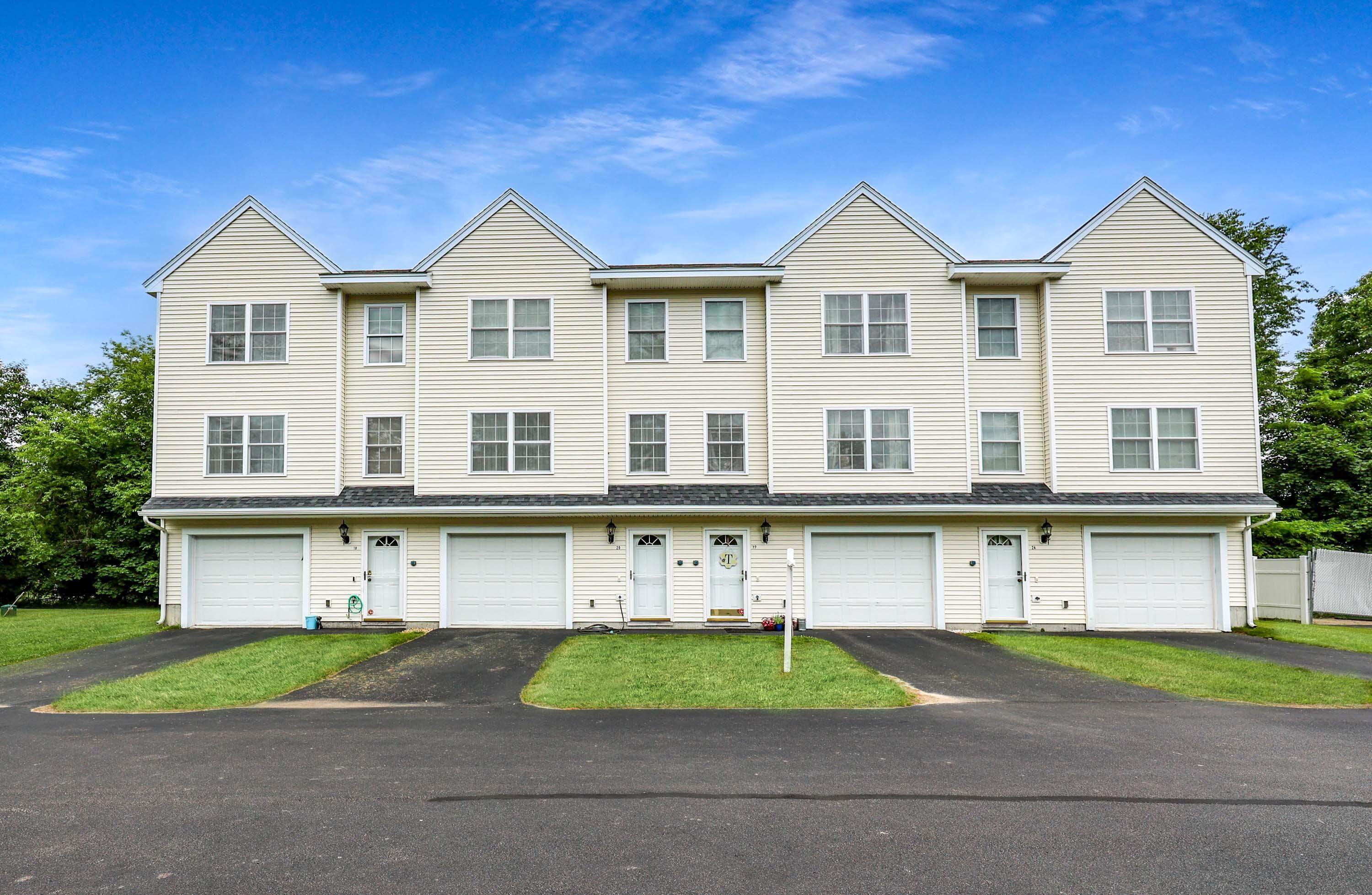 Photo of 22 Pearson Way Epping NH 03042