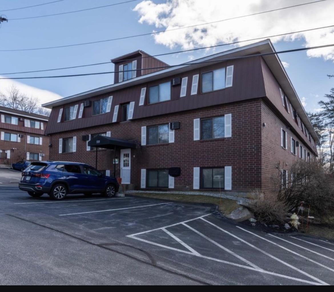 Photo of 535 Calef Road Manchester NH 03103