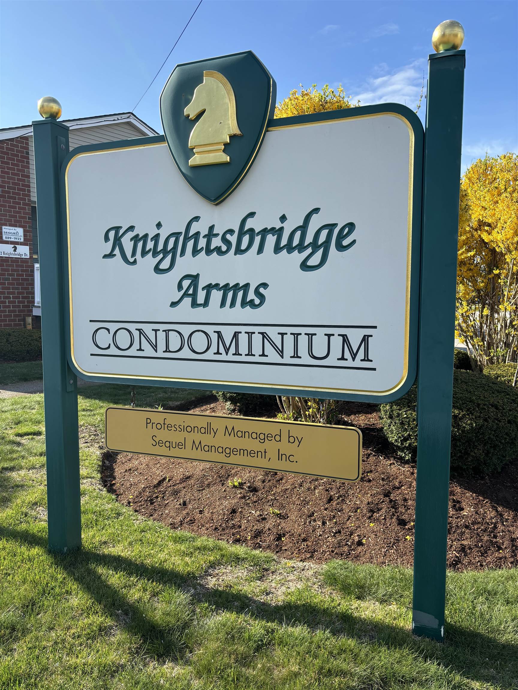 Photo of 4 Knightsbridge Drive Nashua NH 03063