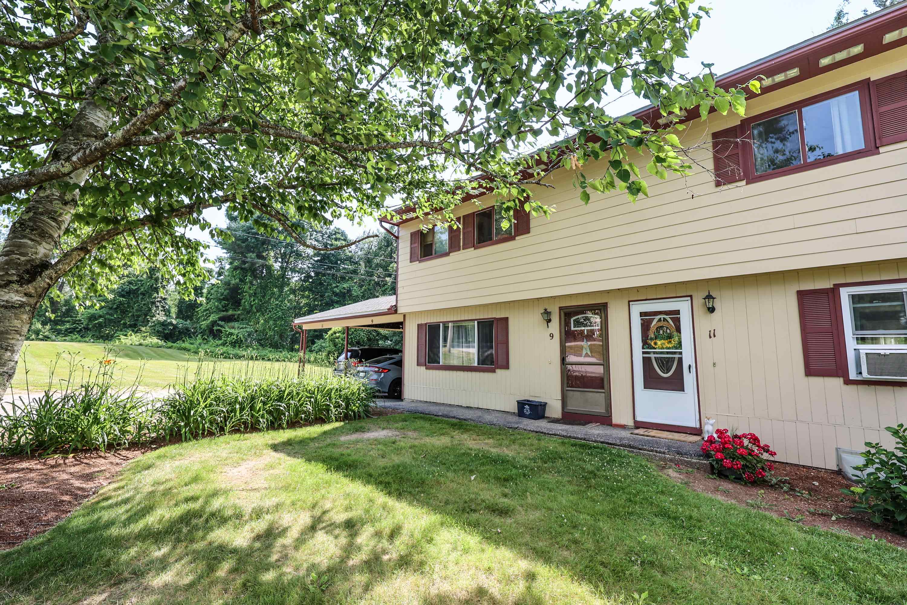 Photo of 11 Oliver Drive Hudson NH 03051