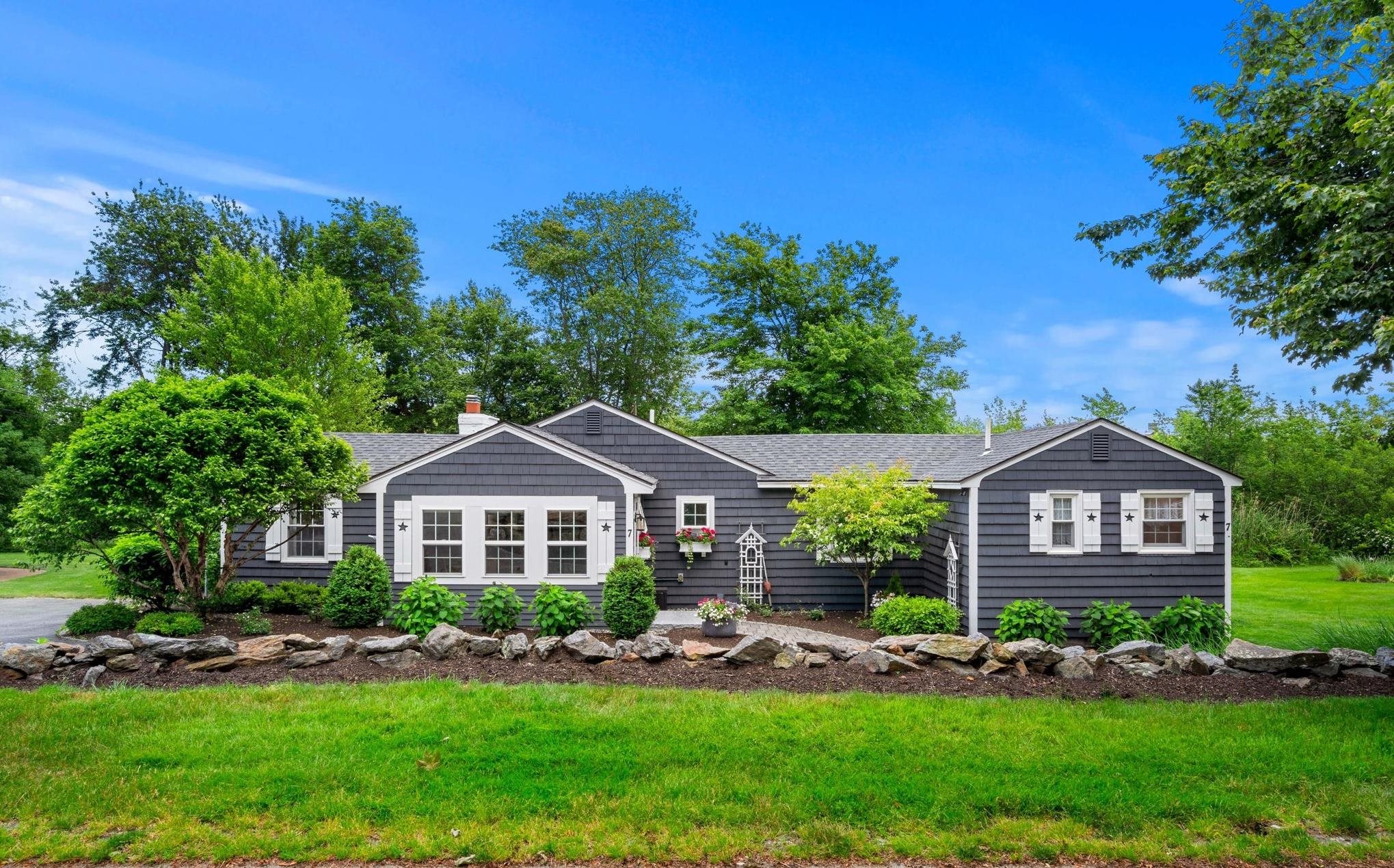Photo of 7 Seaview Avenue Hampton NH 03842
