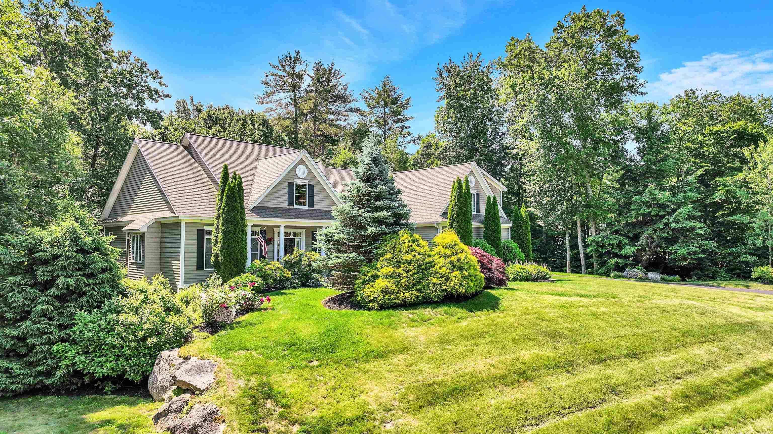 Photo of 17 Hawthorne Drive Auburn NH 03032