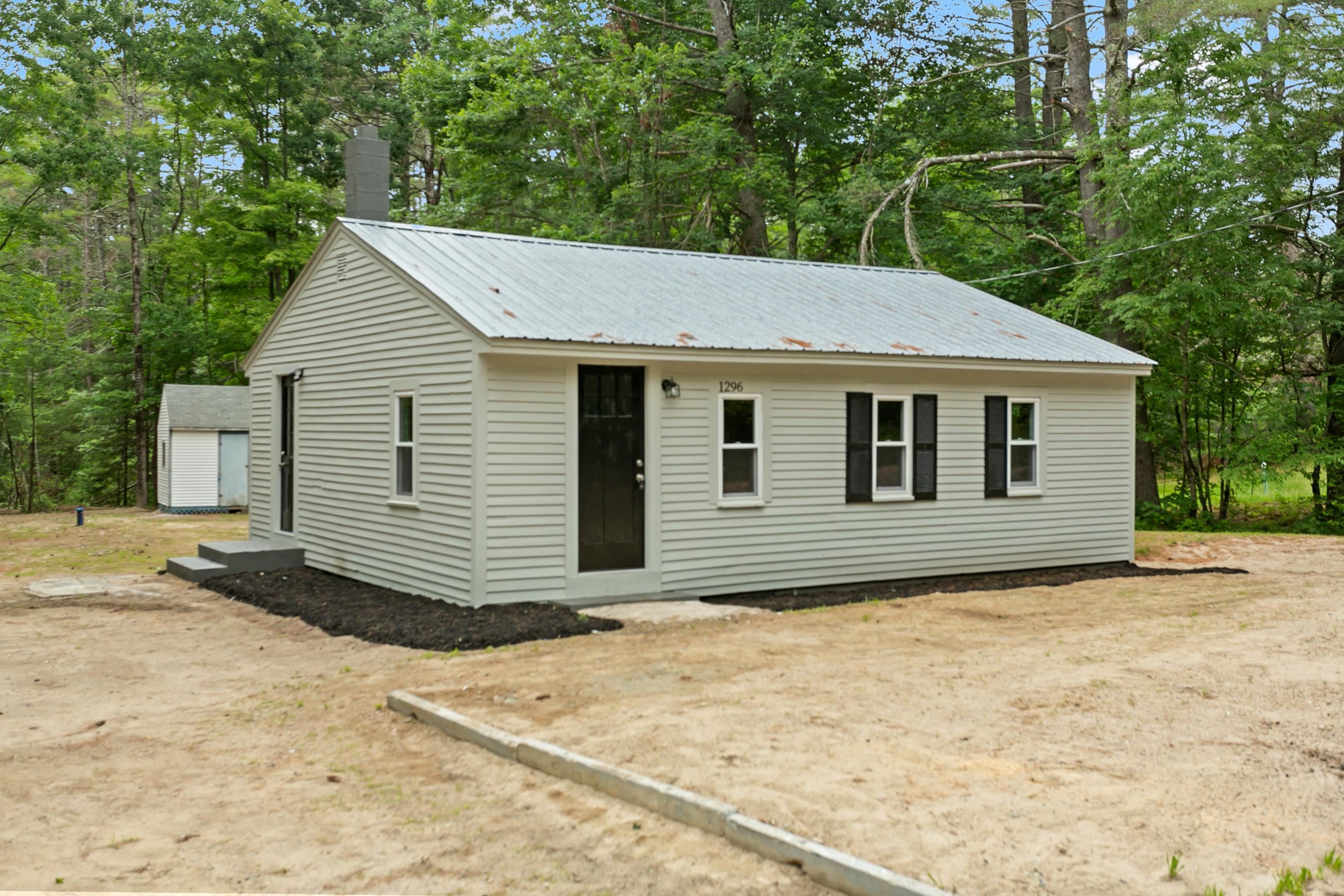 Photo of 1296 Province Lake Road Effingham NH 03882