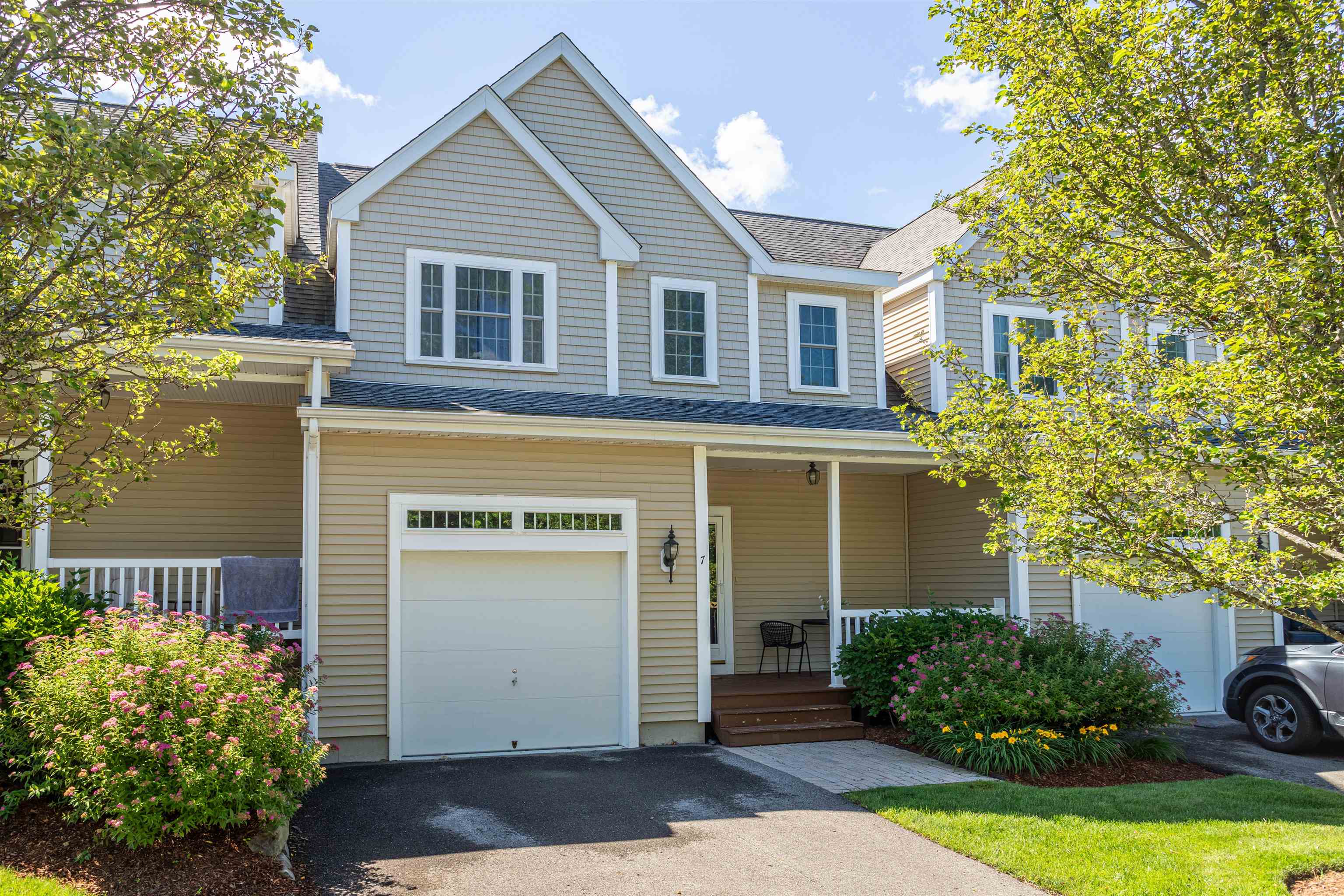 Photo of 7 Hanna Circle Merrimack NH 03054