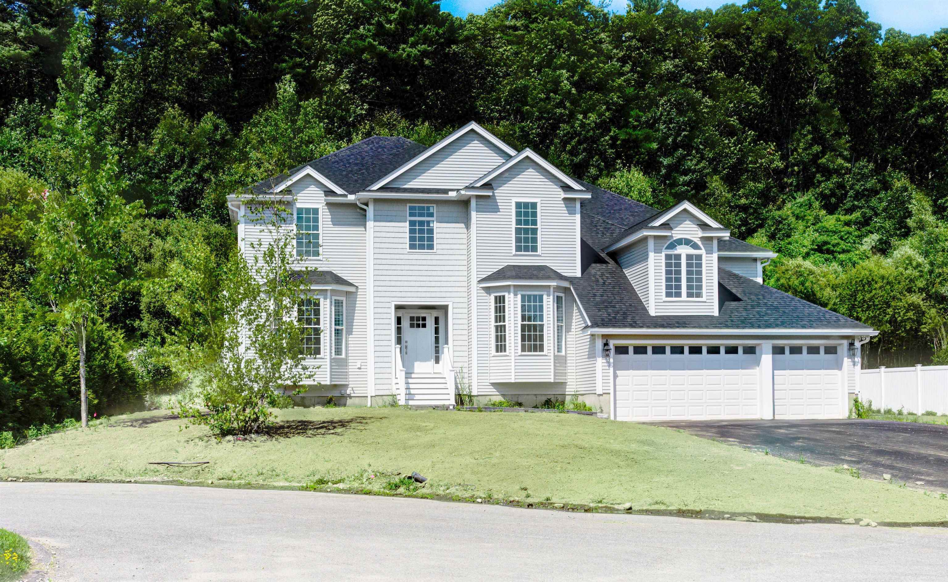 Photo of 16 Nirvana Drive Salem NH 03079