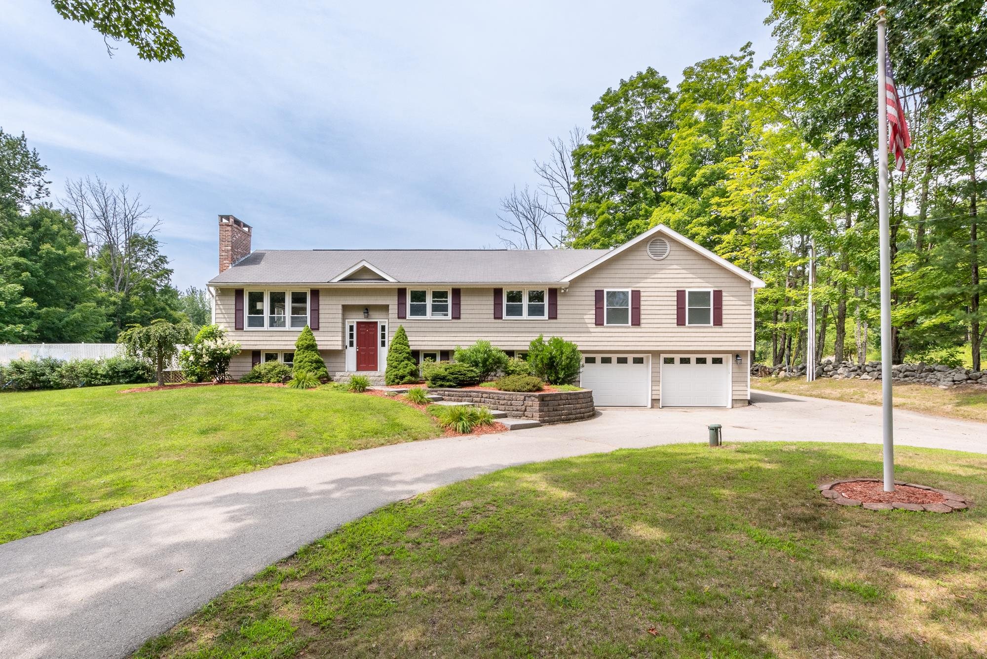 Photo of 23 Twist Hill Road Dunbarton NH 03046