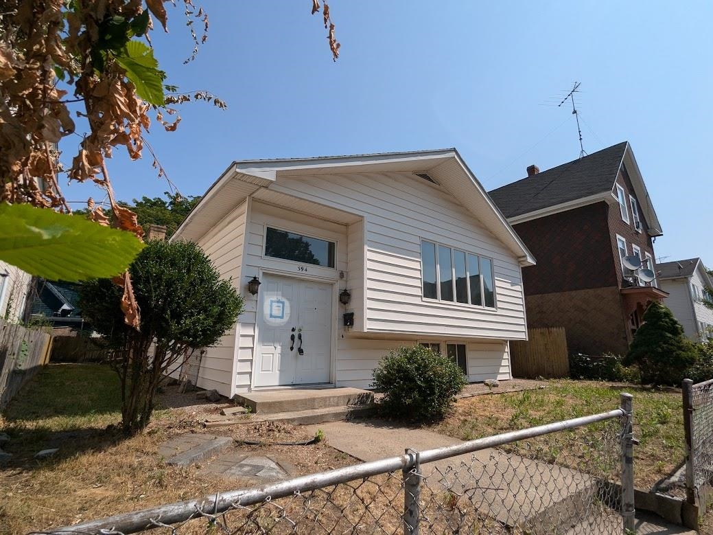 Photo of 394 Cedar Street Manchester NH 03103