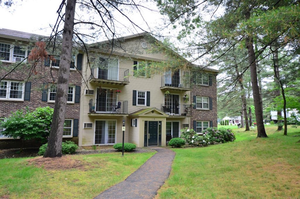 Photo of 5 Autumn Leaf Drive Nashua NH 03060