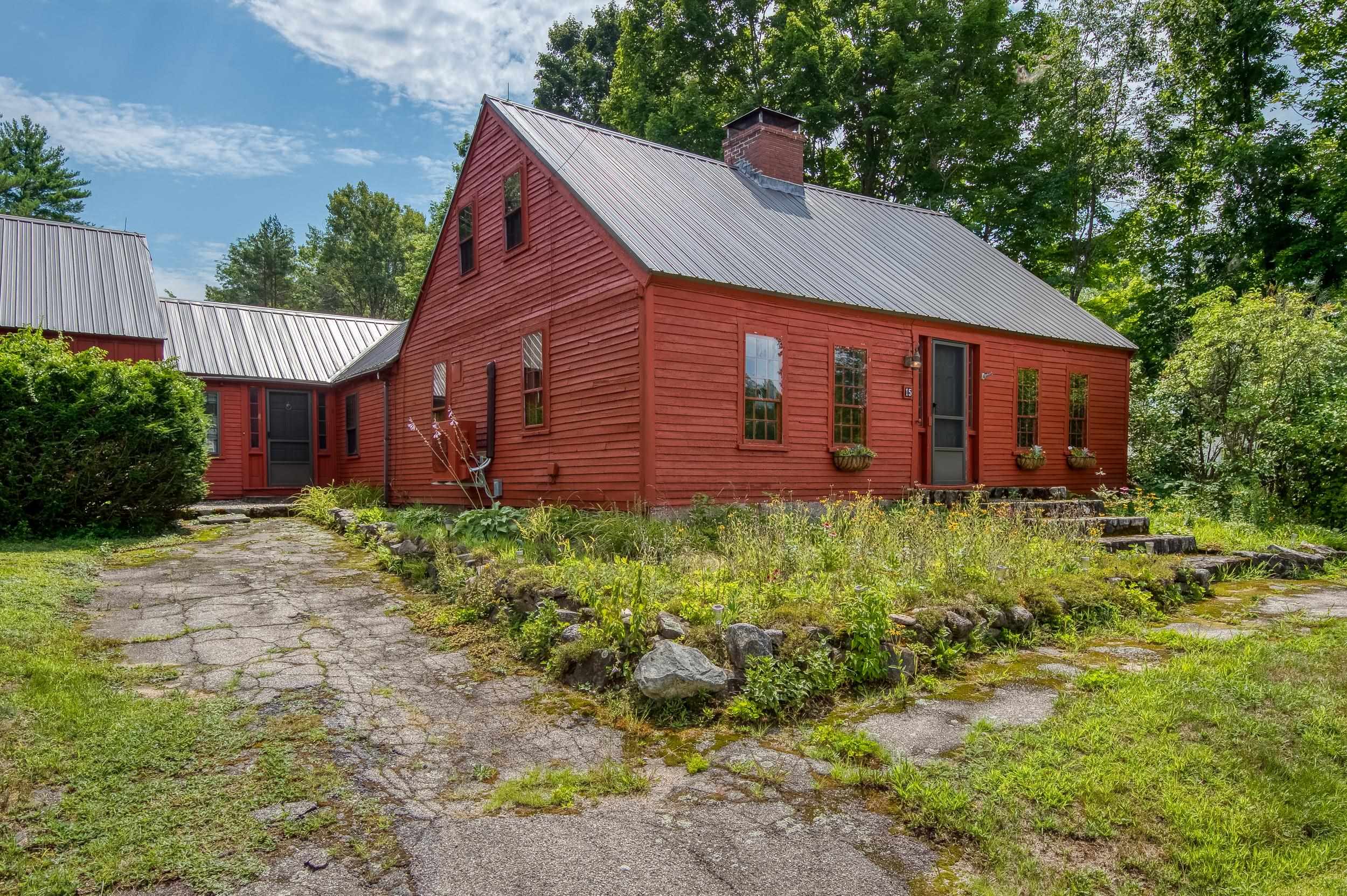 Photo of 15 Iron Works Road Effingham NH 03882