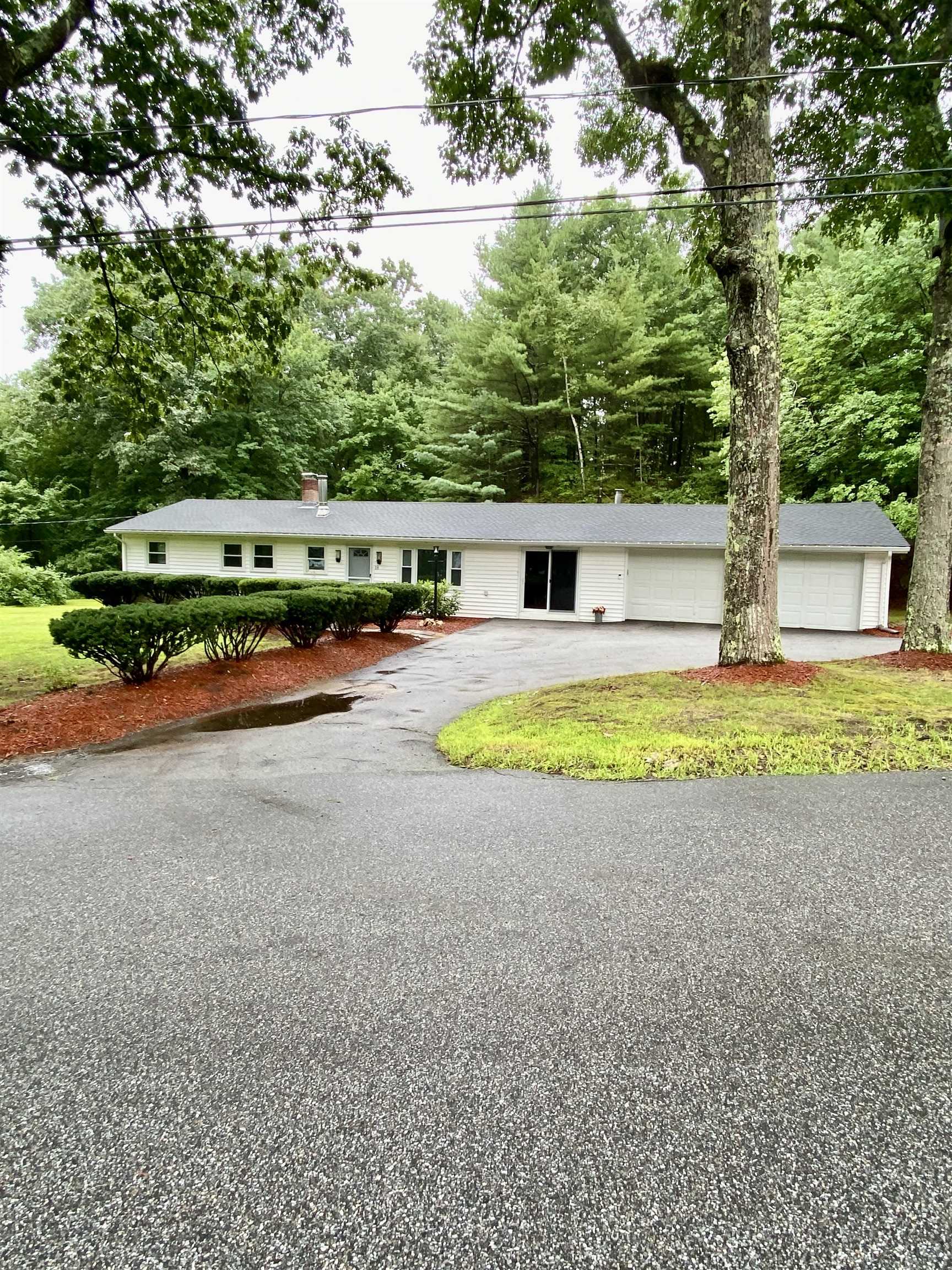 Photo of 18 West Stearns Avenue Hooksett NH 03106
