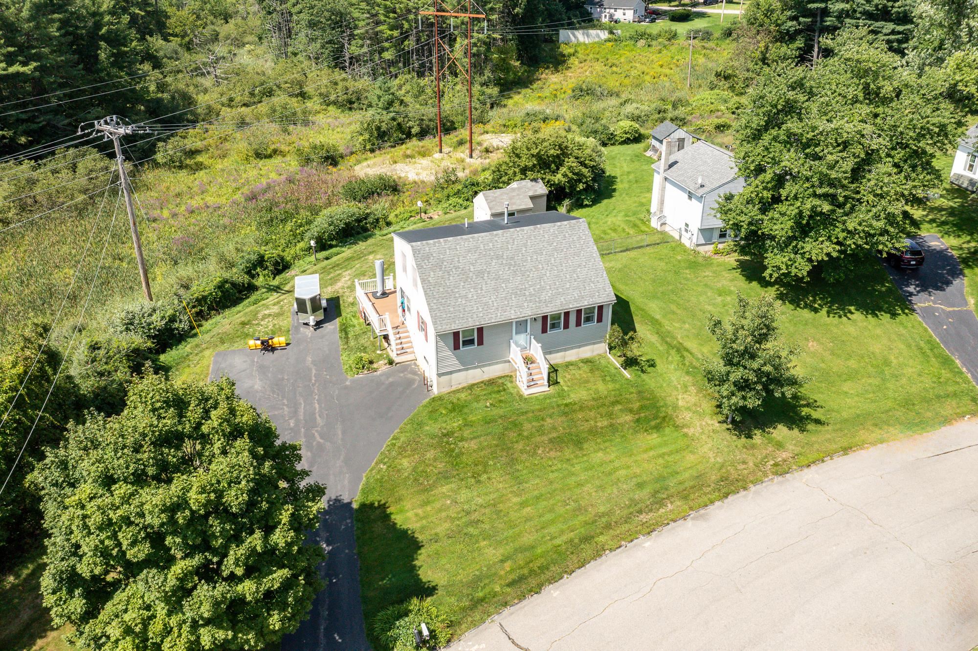 Photo of 2 Toftree Lane Dover NH 03820
