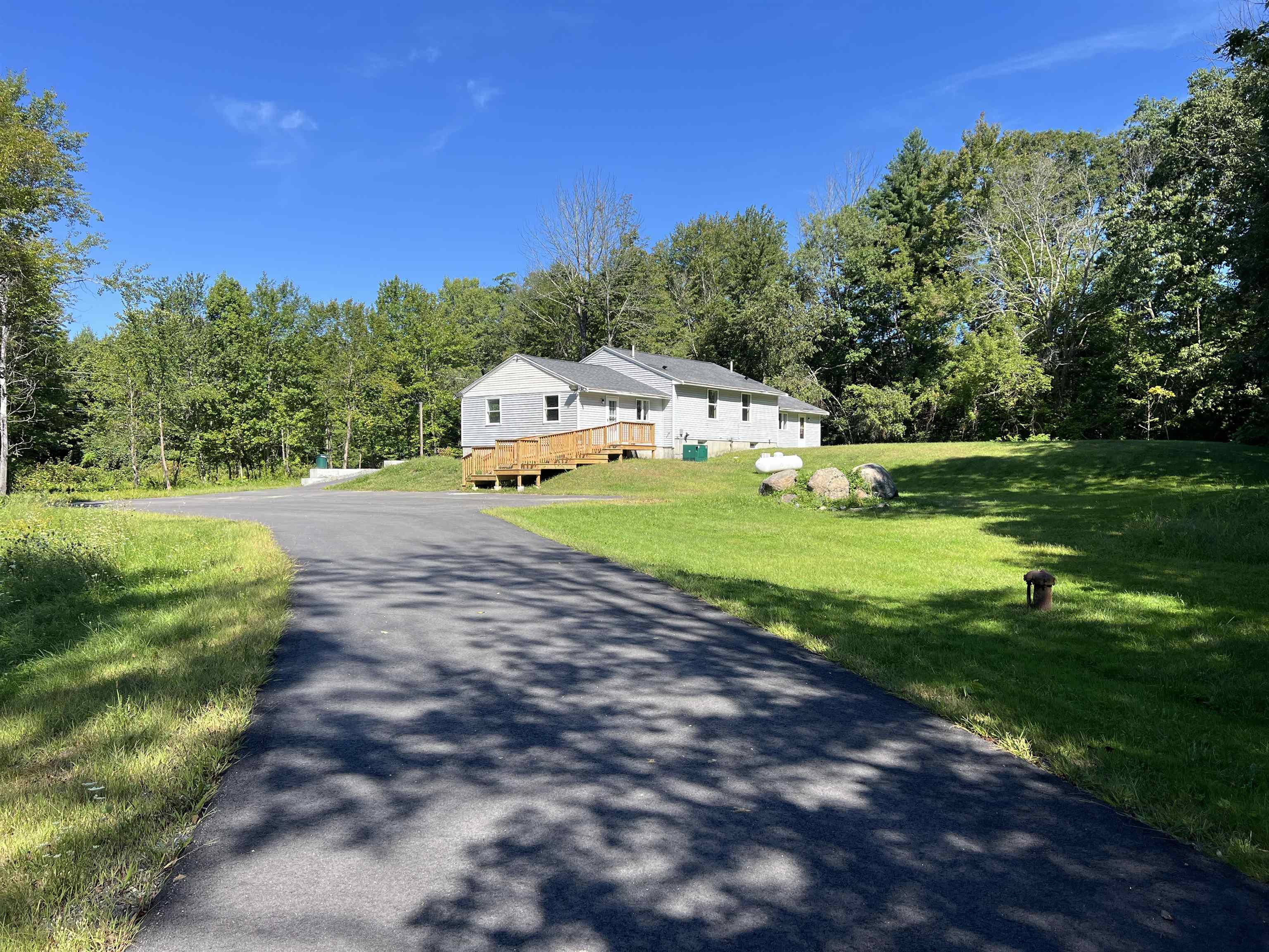 Photo of 311 Prescott Road Epping NH 03042