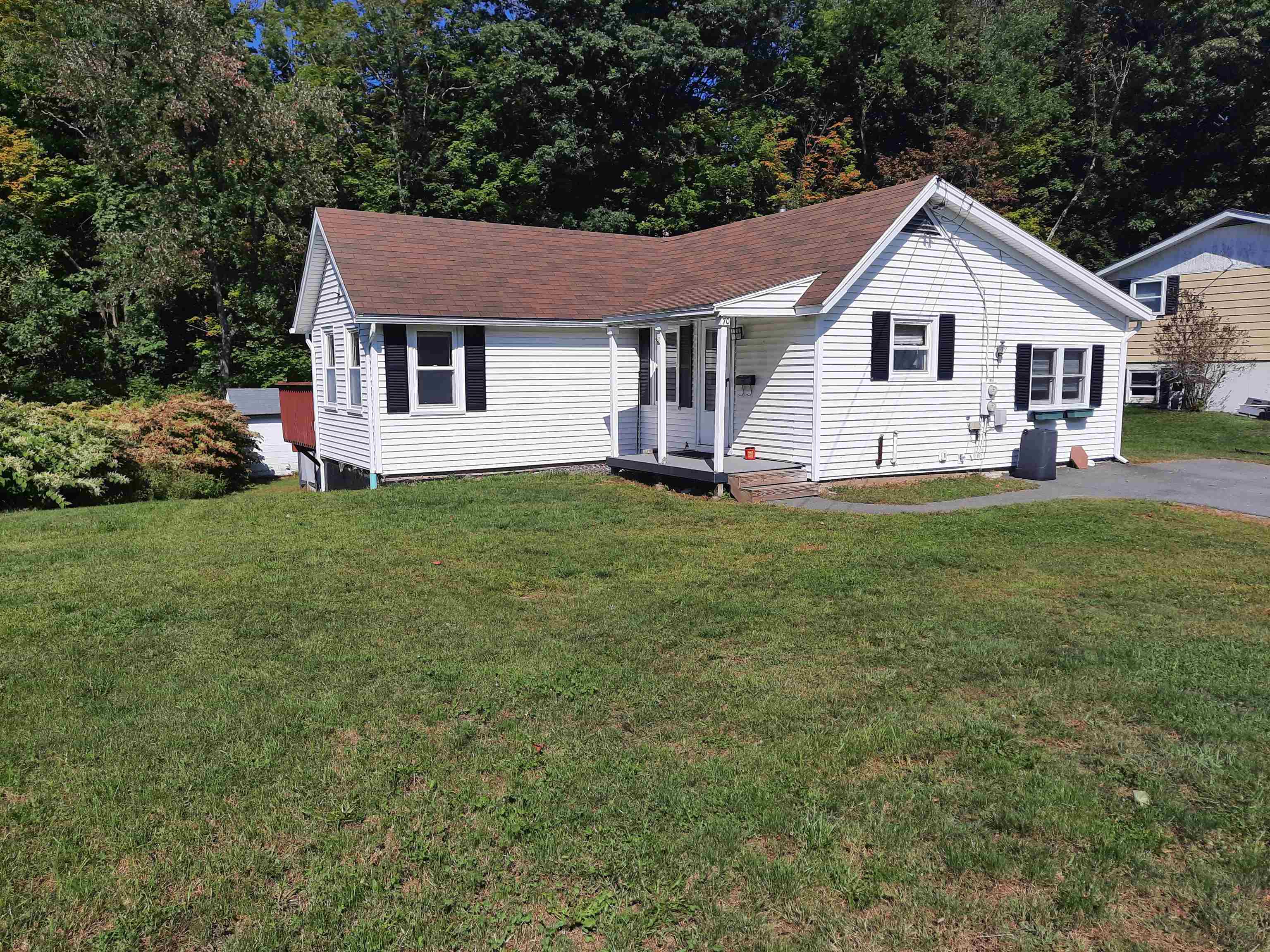 Photo of 70 East Street Claremont NH 03743