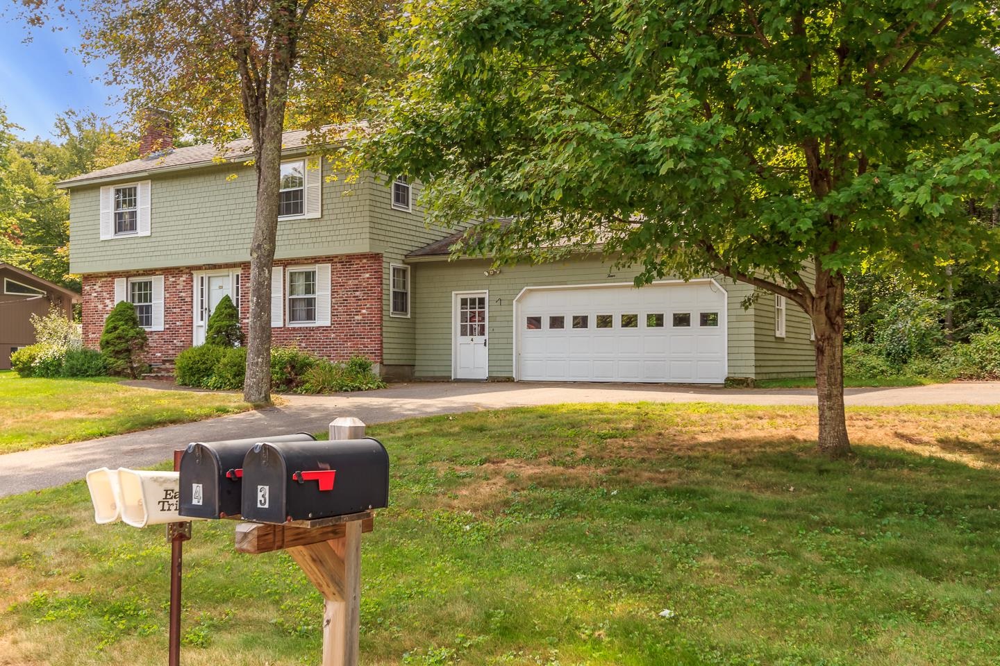 4 Rolling Ridge Road