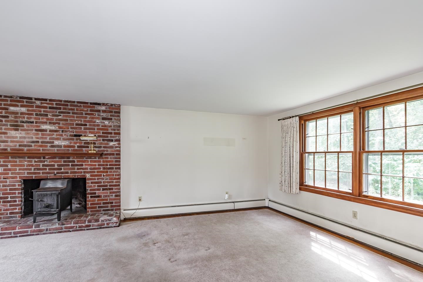 4 Rolling Ridge Road