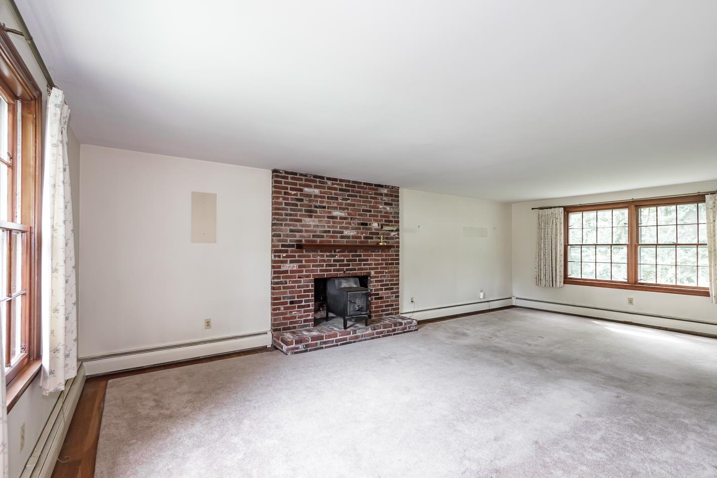 4 Rolling Ridge Road
