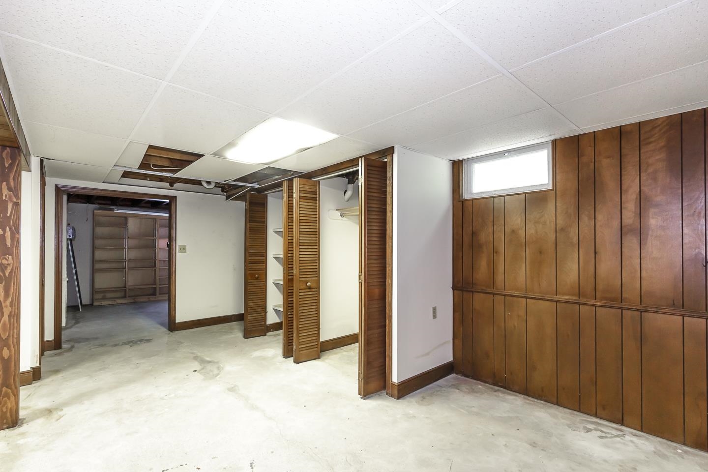 4 Rolling Ridge Road