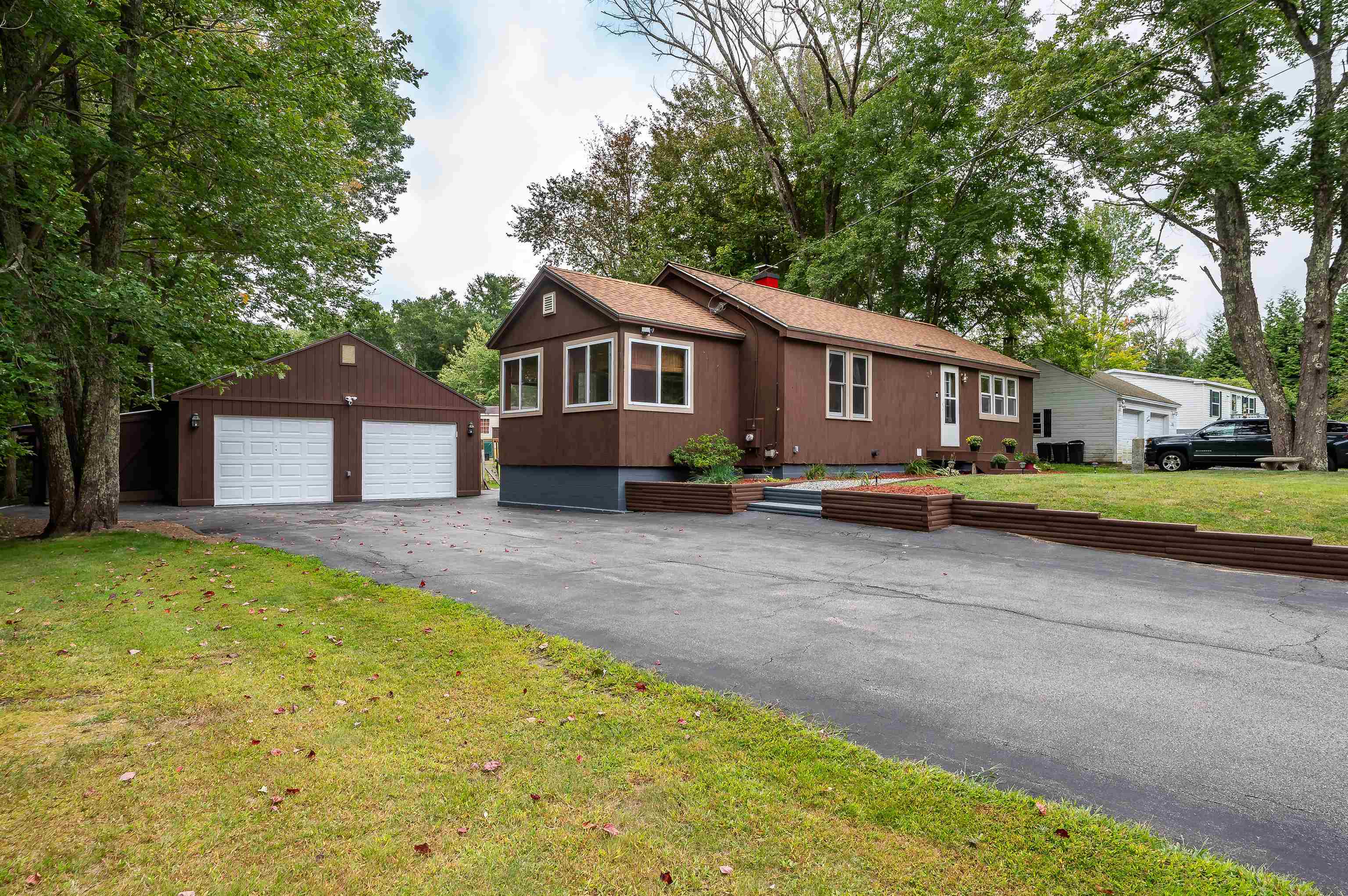 Photo of 39 N River Road Epping NH 03042