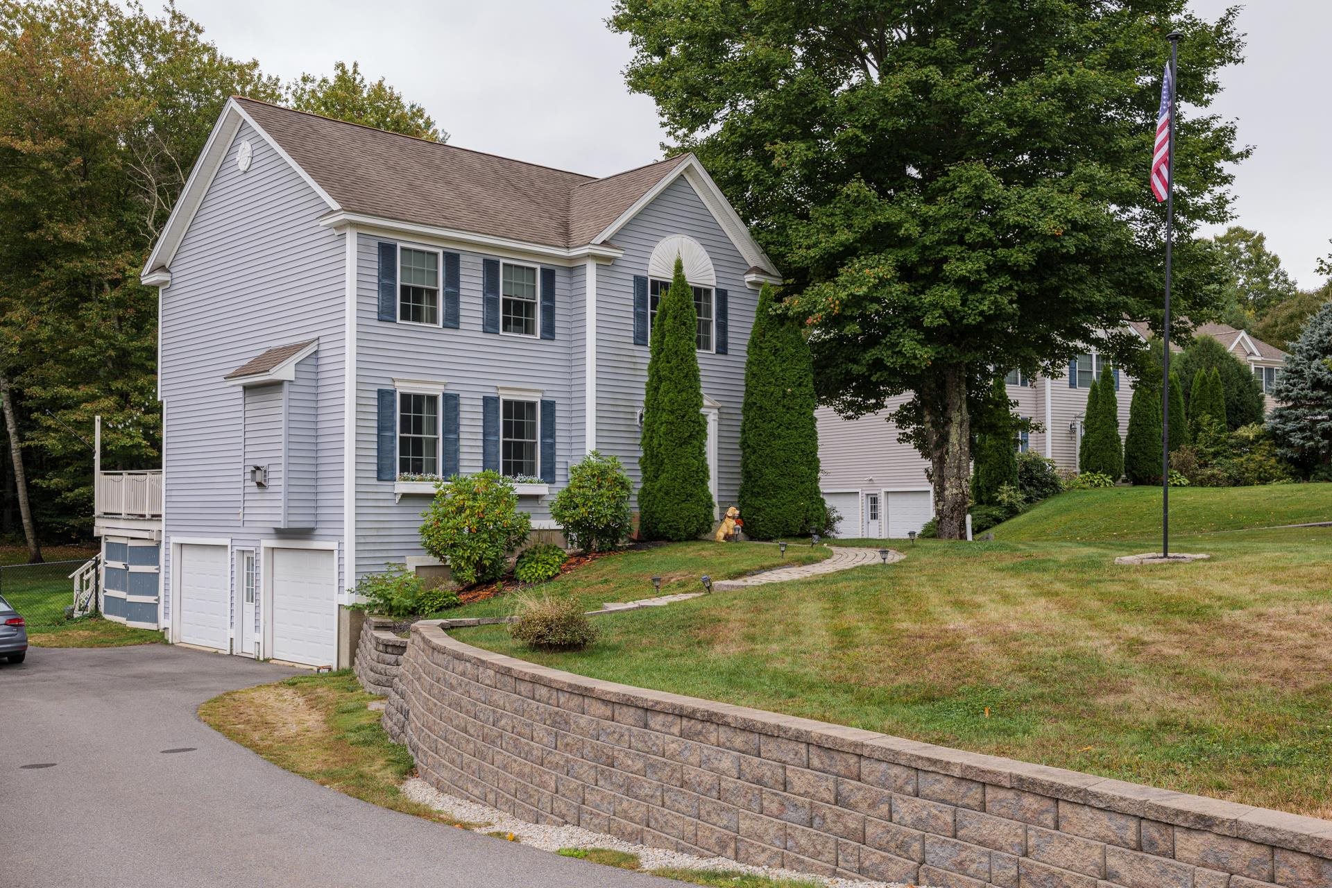 Photo of 7 Boulder Court Raymond NH 03077