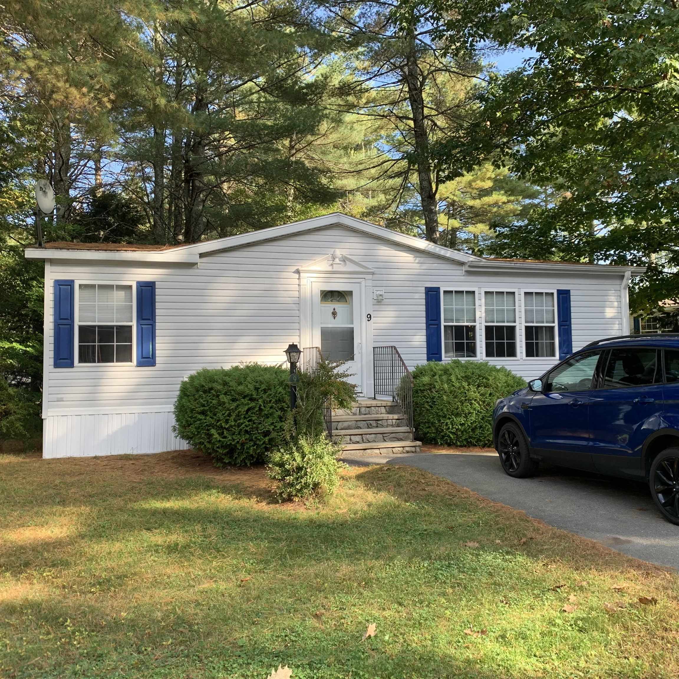 Photo of 9 LARK Lane Rochester NH 03868-0000