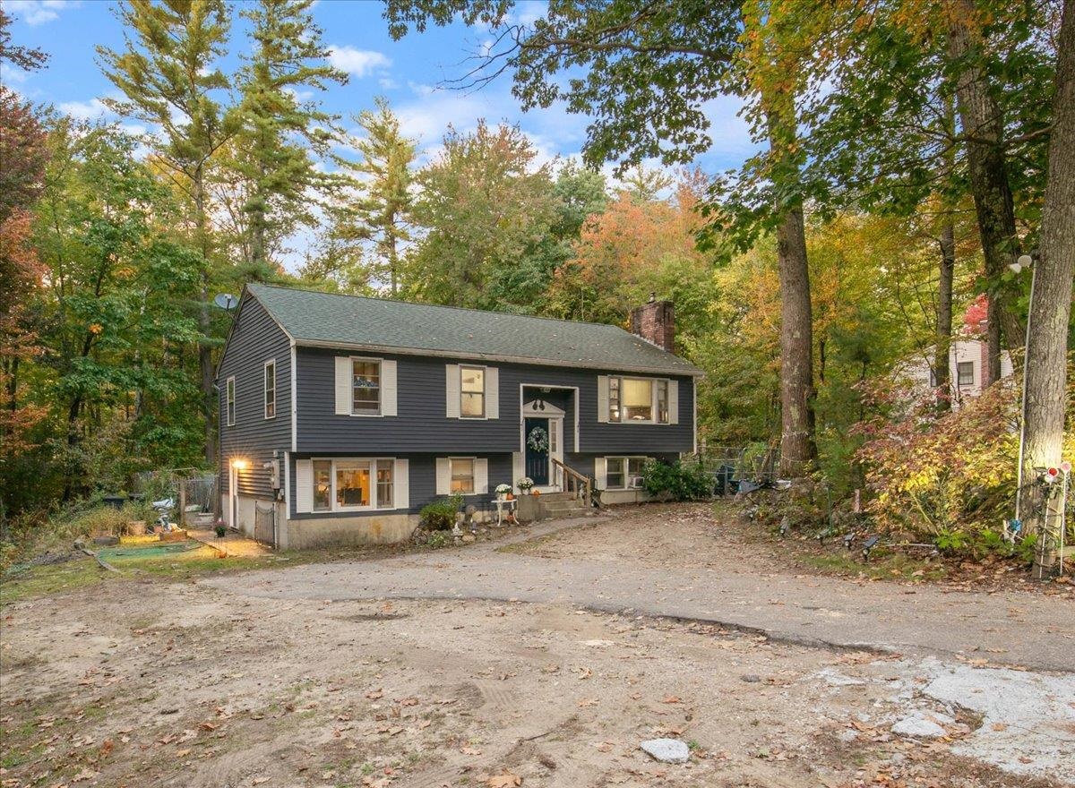 Photo of 38 Red Deer Road Londonderry NH 03053