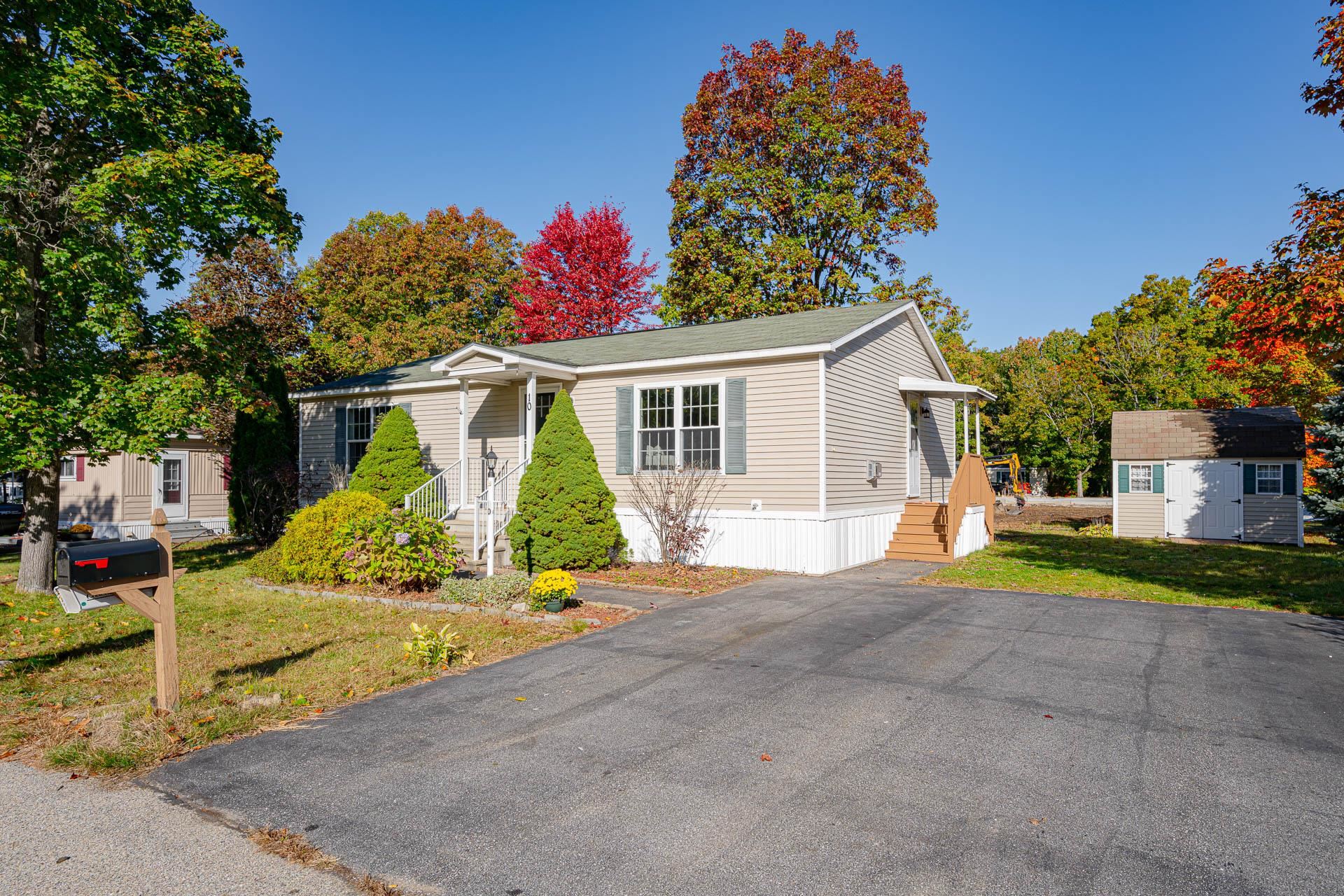 Photo of 10 Lantern Lane Concord NH 03301