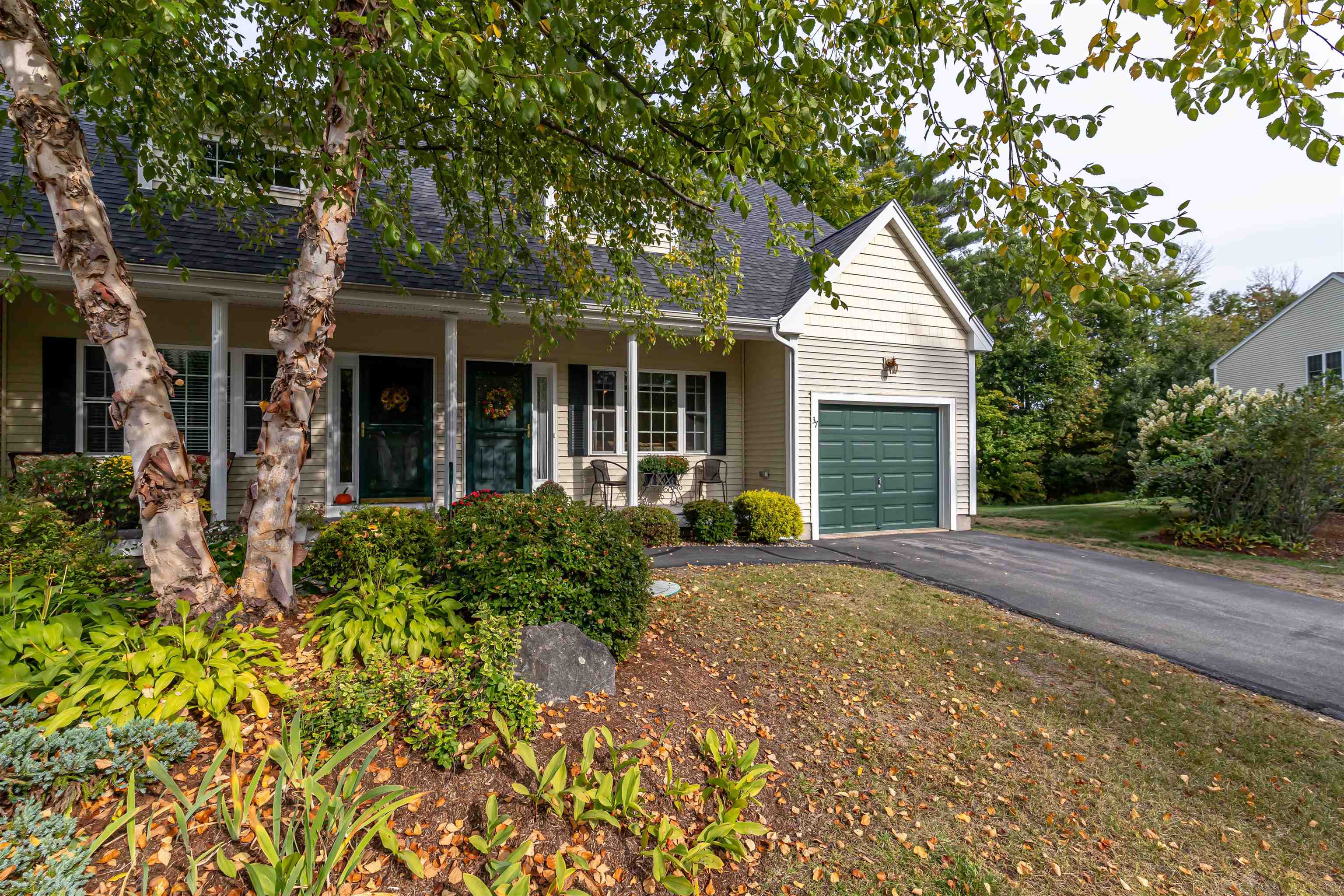 Photo of 37 Locksley Lane Raymond NH 03077