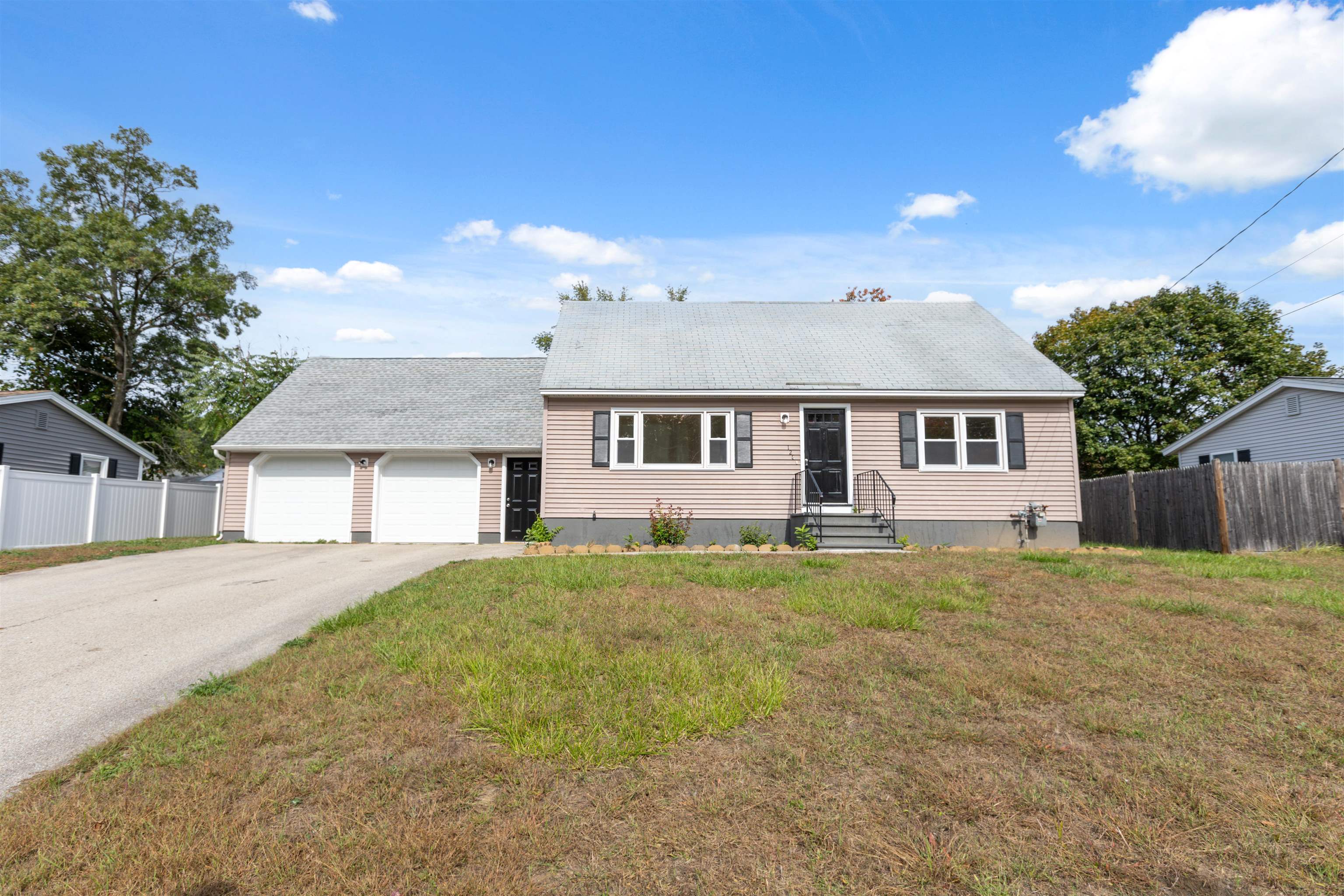 MLS 5018296: 128 E Hobart Street, Nashua NH