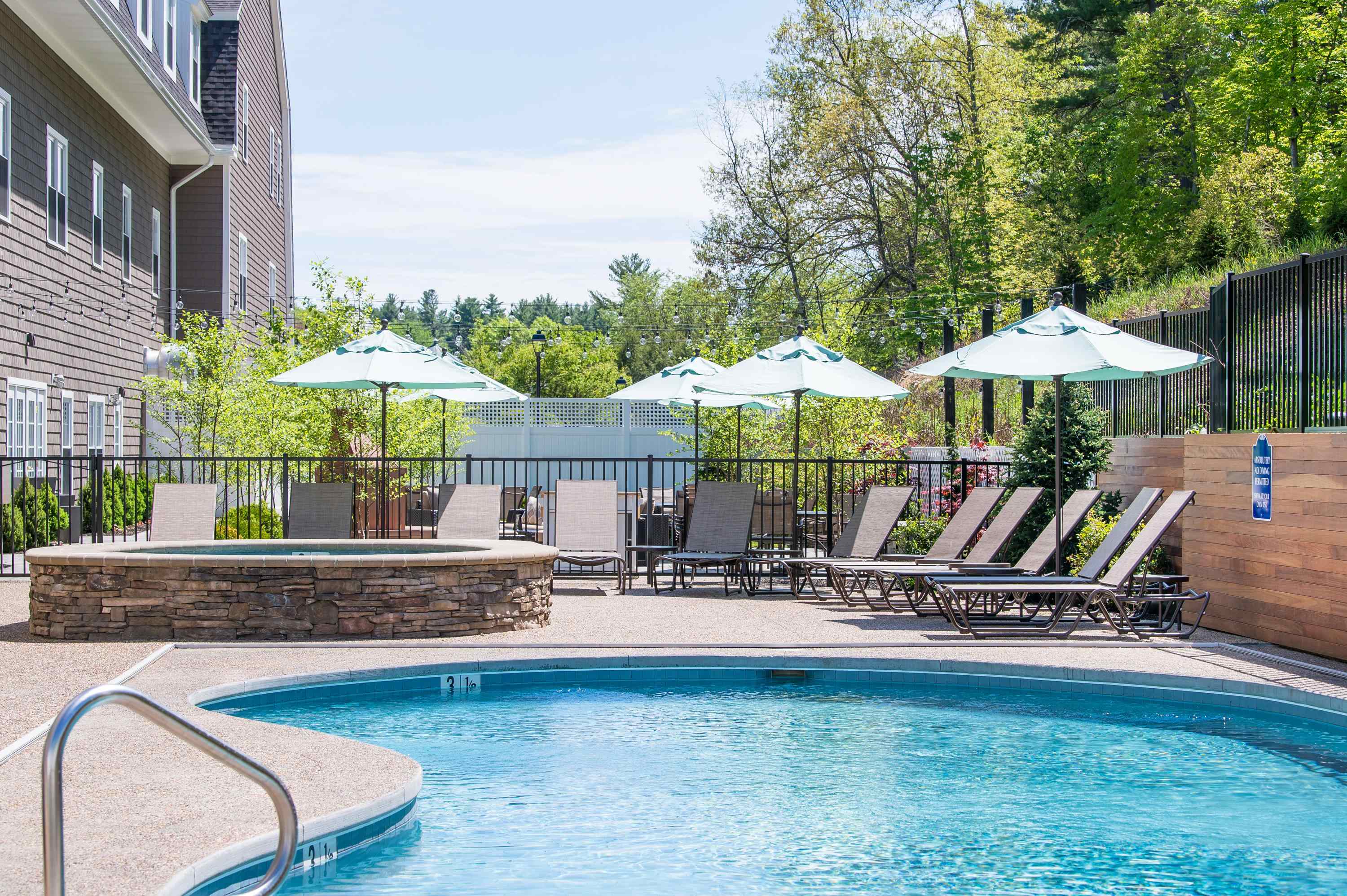 Concierge: Pool and Hot Tub