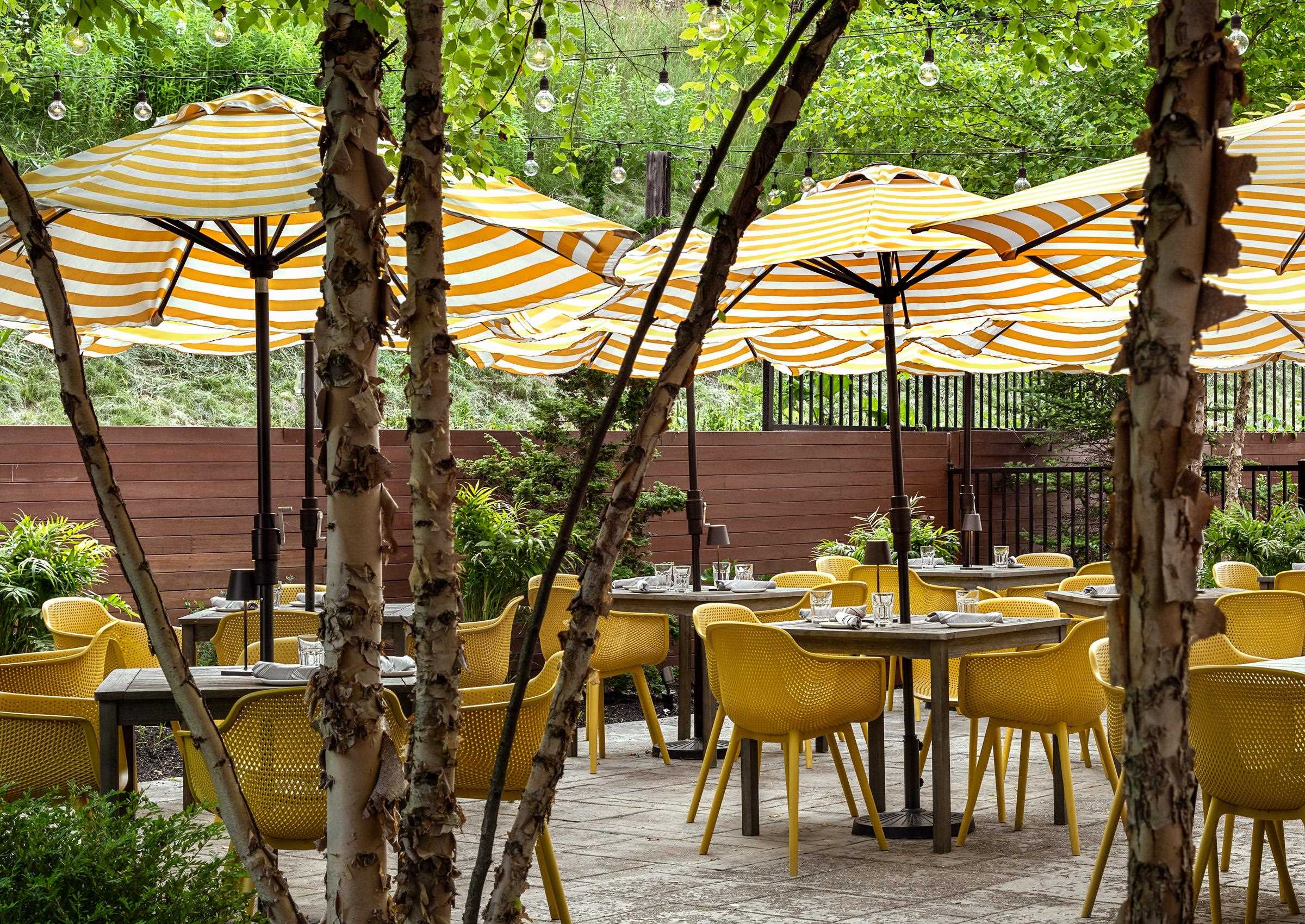 Patio Dining near the Pool /Hot Tub