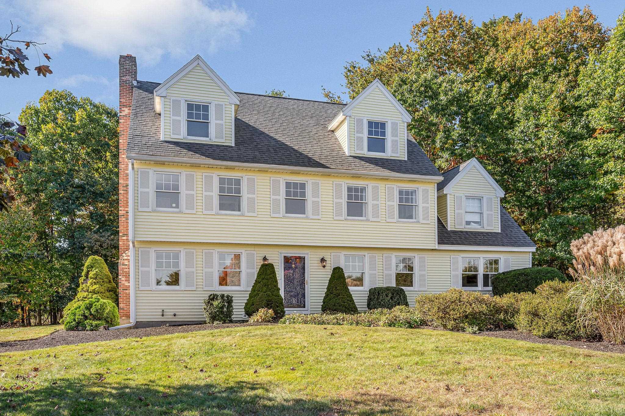 Photo of 9 Longview Circle Pelham NH 03076