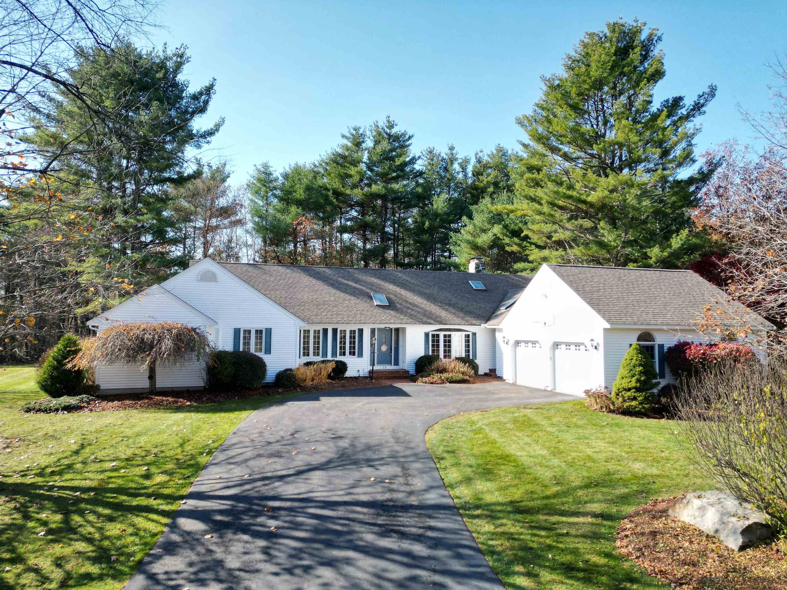 MLS 5020679: 19 Fieldstone Drive, Hampstead NH