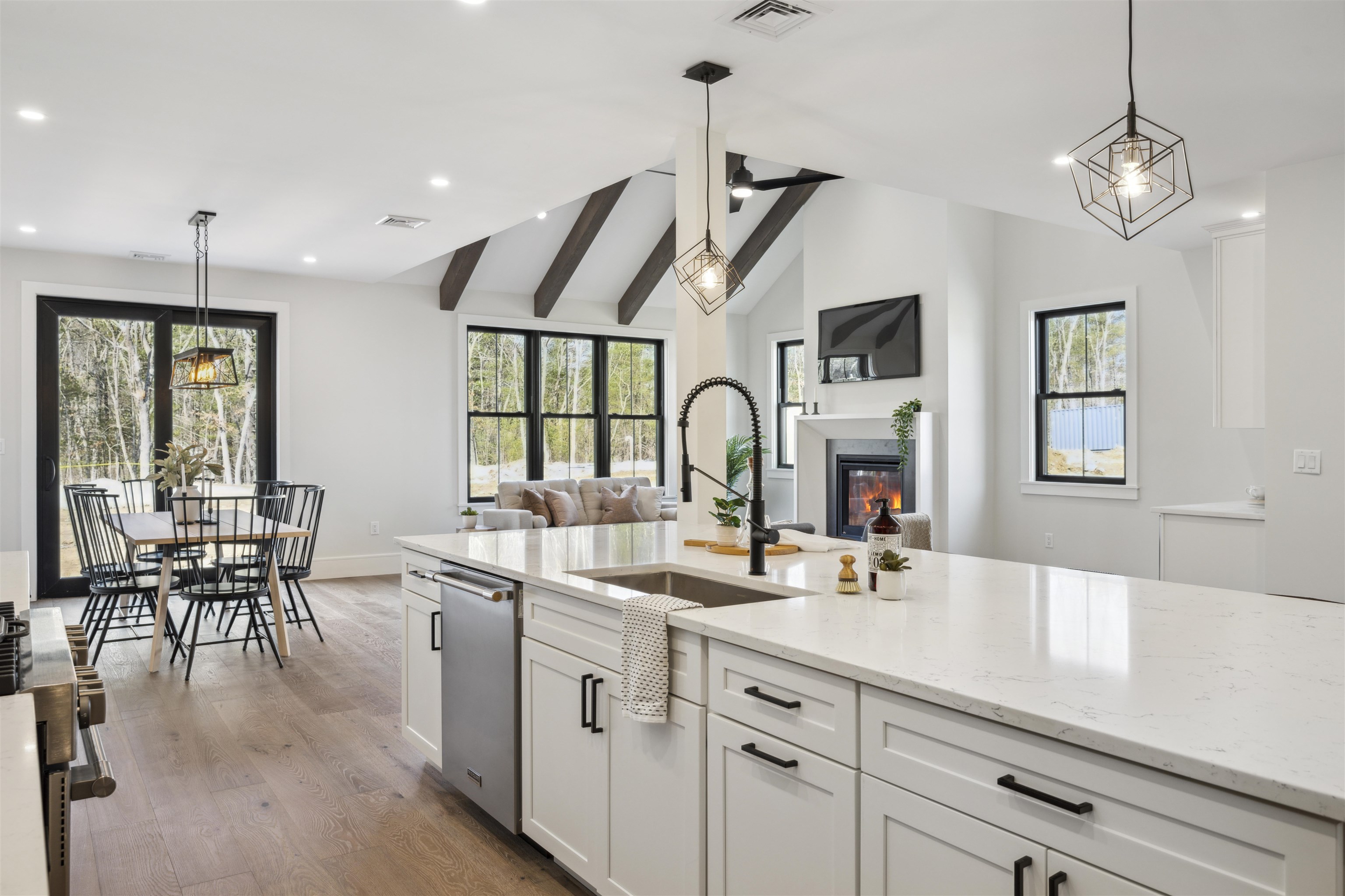 MLS 5020995: 28 Trails Edge Road, Windham NH