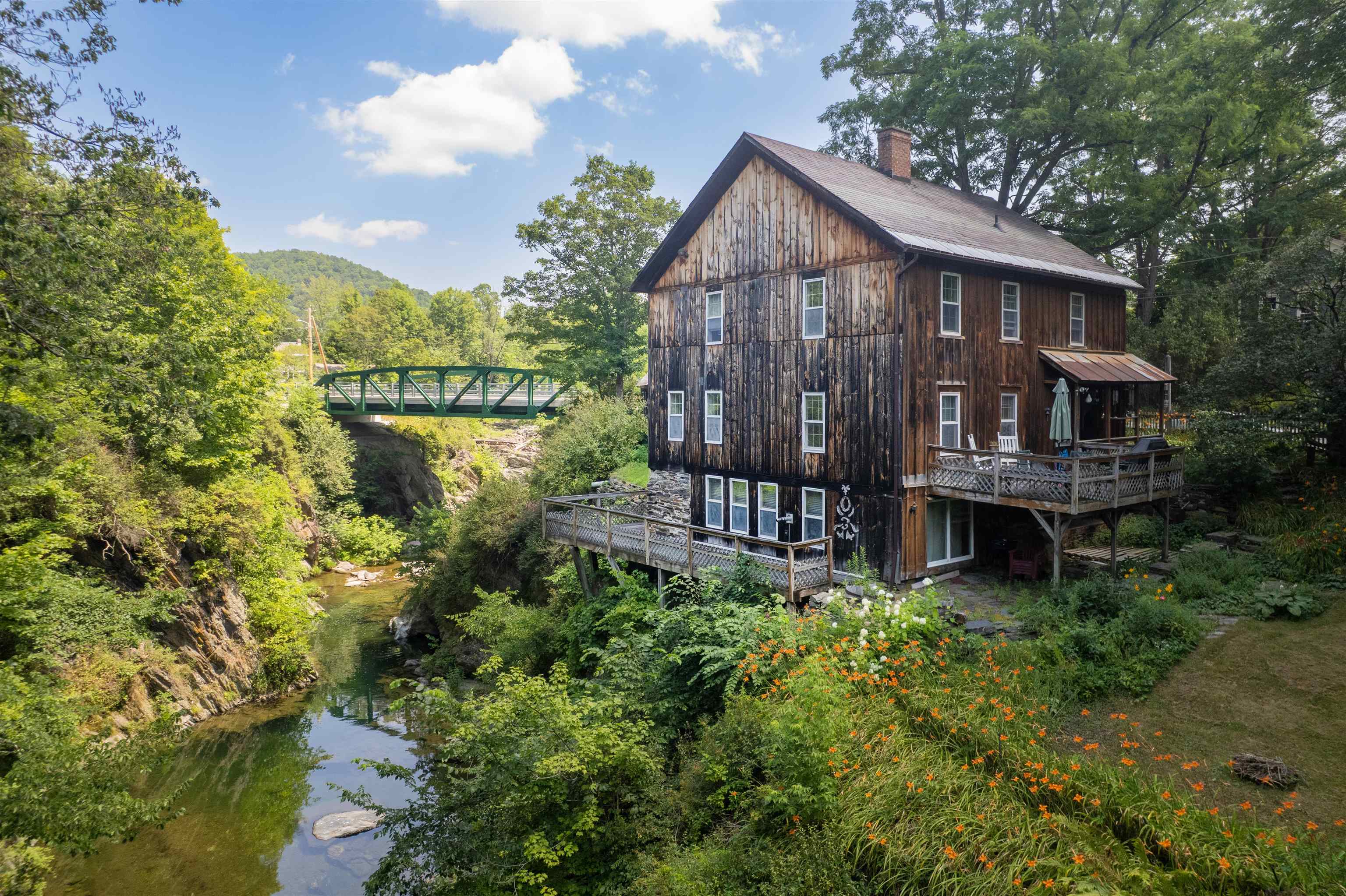 Homes for sale in Poultney, VT | 212 Thrall Rd, Poultney, VT 05764 | MLS# 5021879