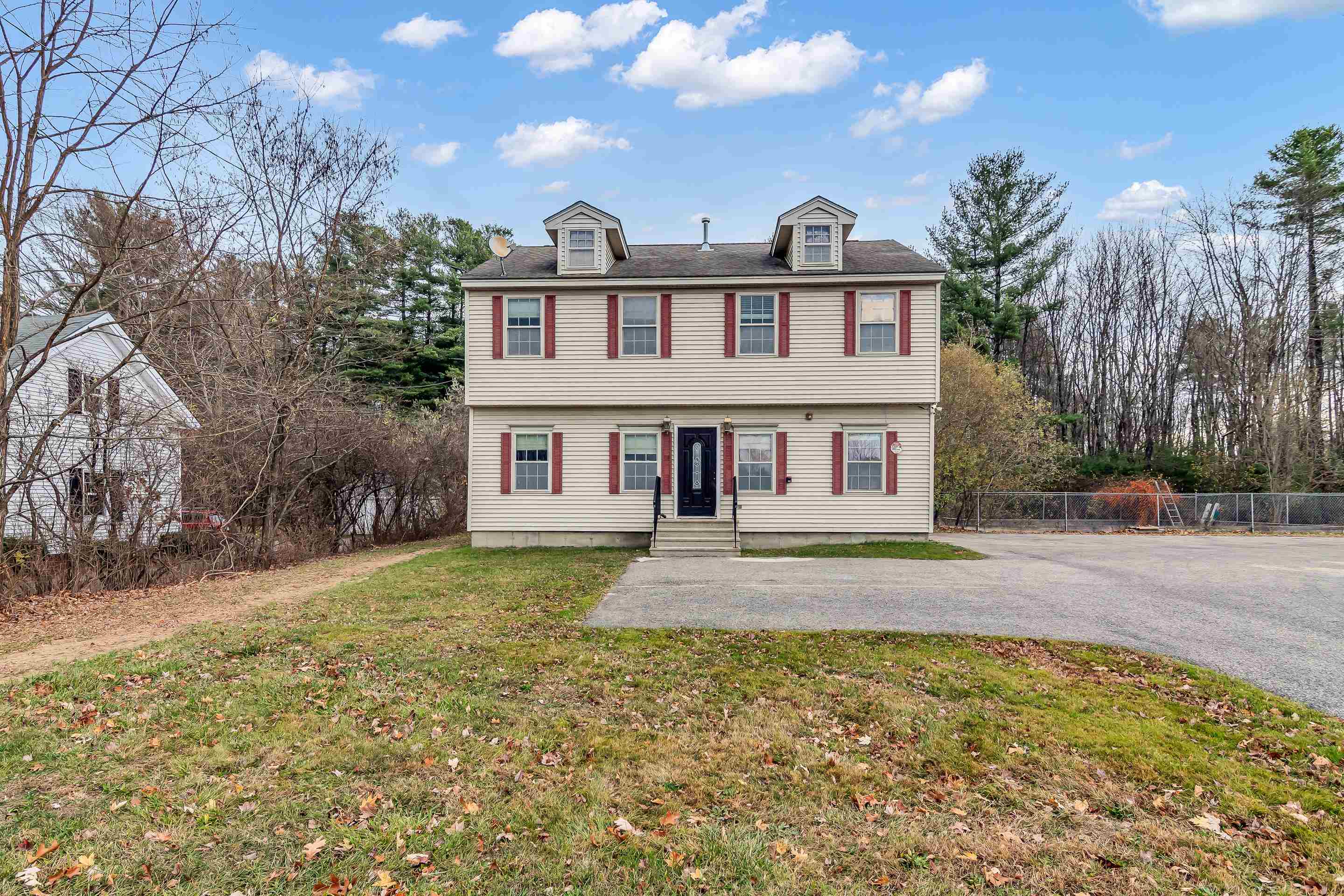 MLS 5021949: 71 Plaistow Road, Plaistow NH
