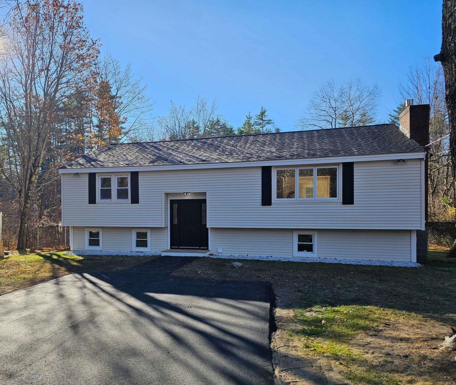 MLS 5022237: 243 Second Crown Point Road, Barrington NH