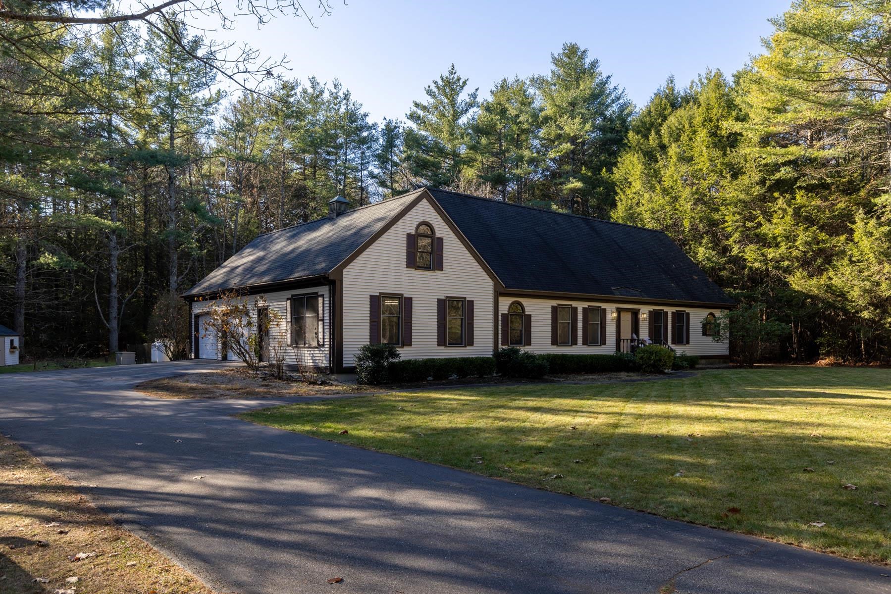 Photo of 125 Woods Run Rollinsford NH 03869