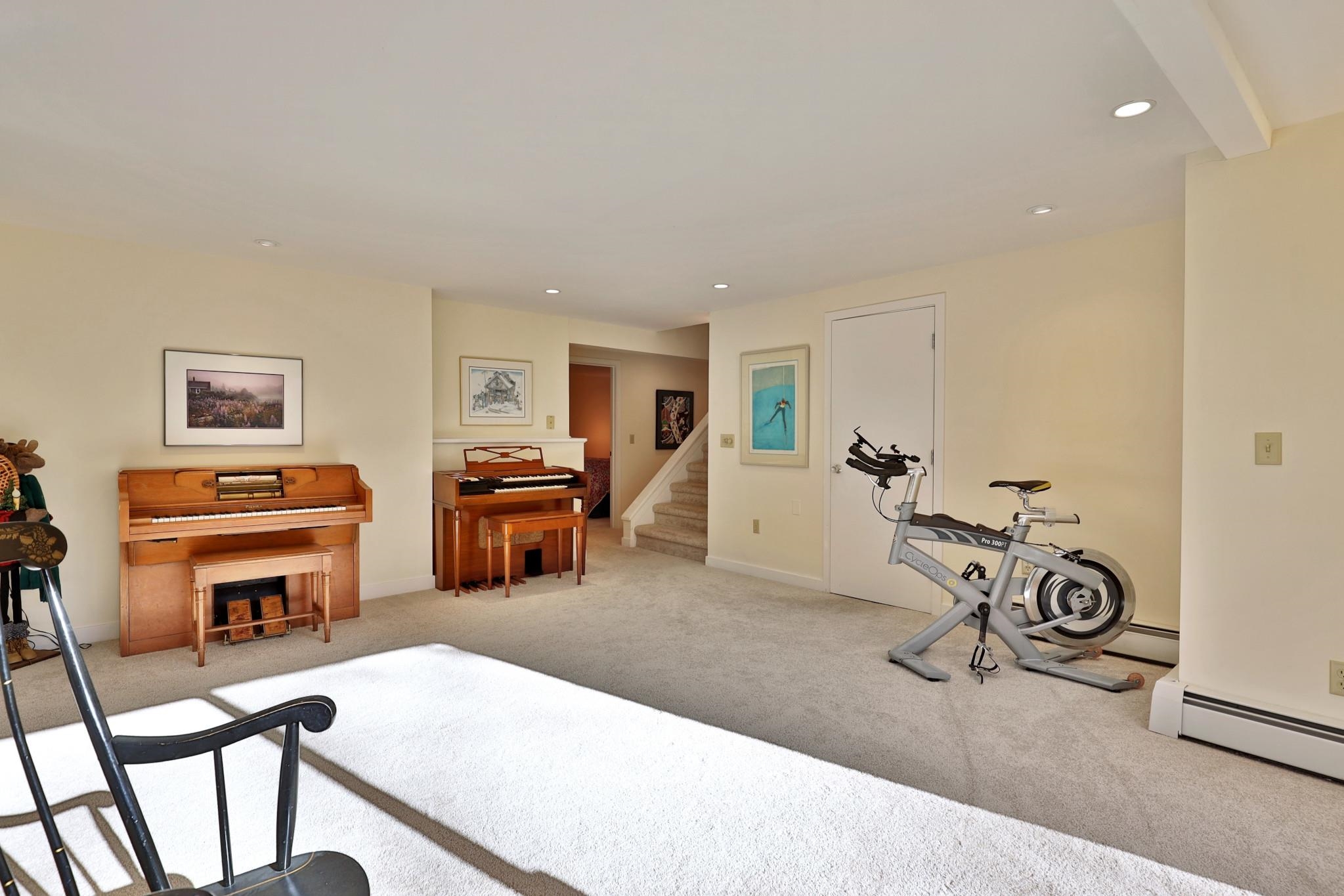 Access to Laundry/Ski Room