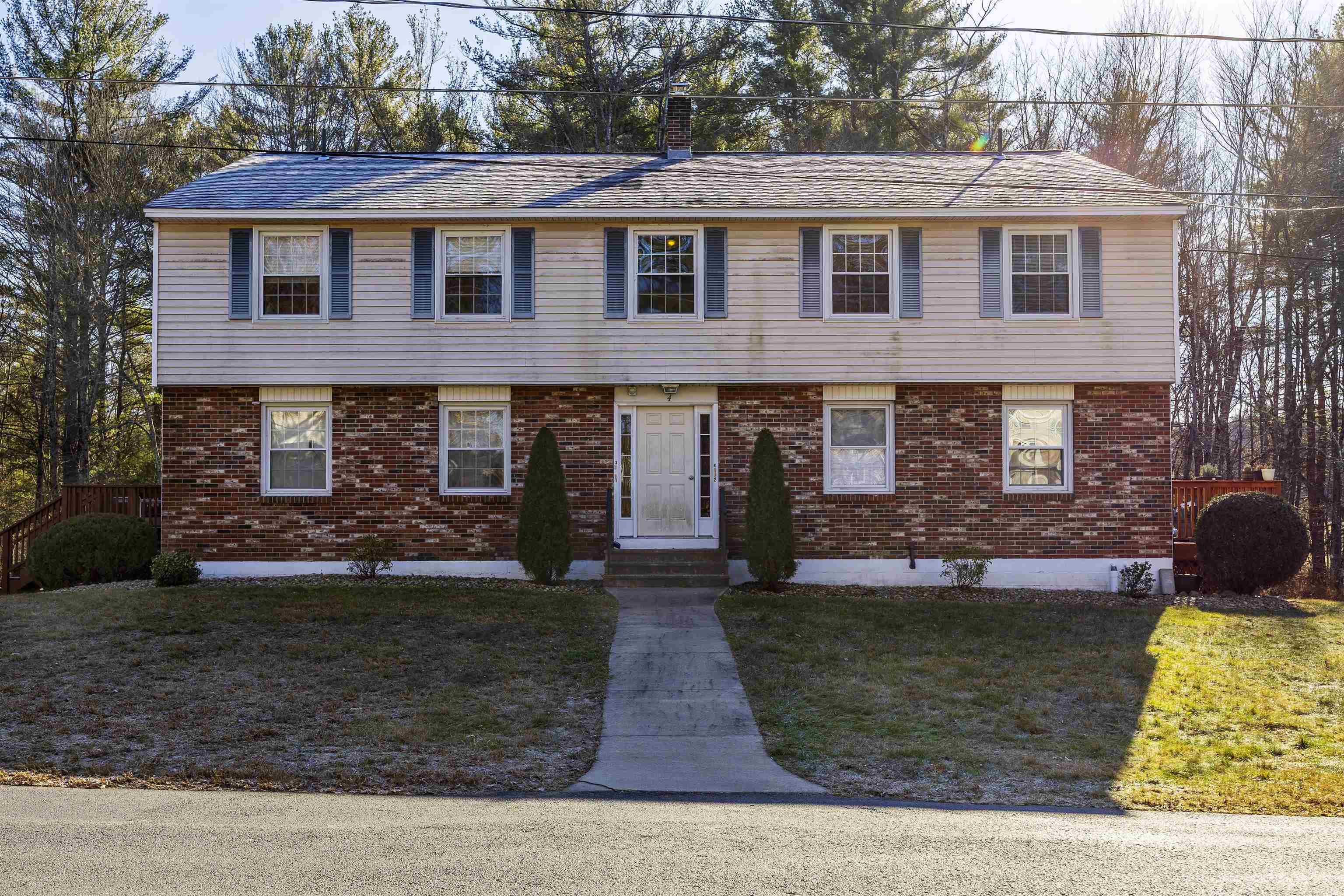 MLS 5023892: 4 Colonial Road-Unit 4, Windham NH