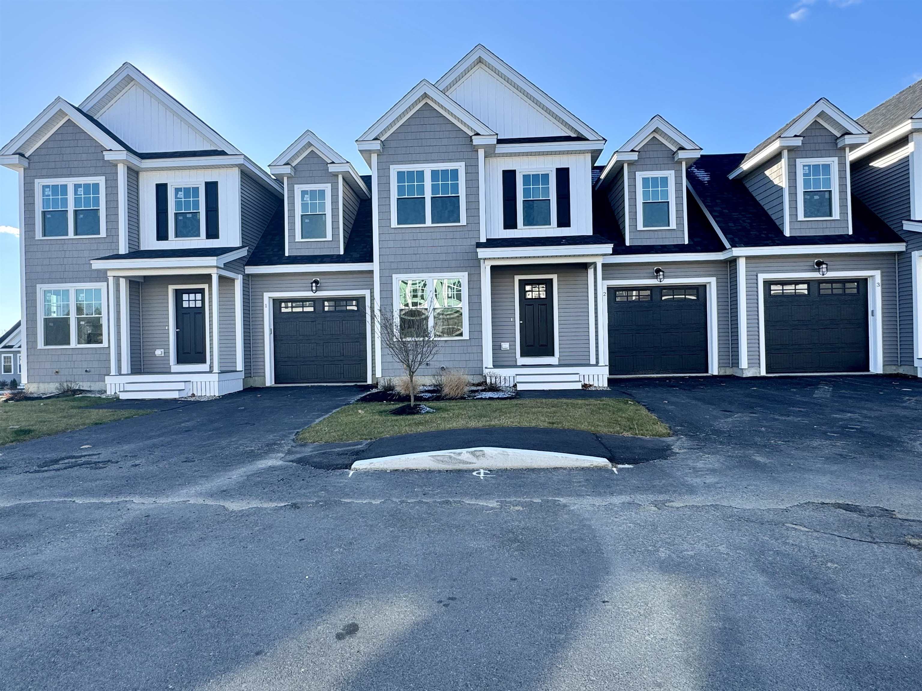 Photo of 25 Regency Circle Kittery ME 03904