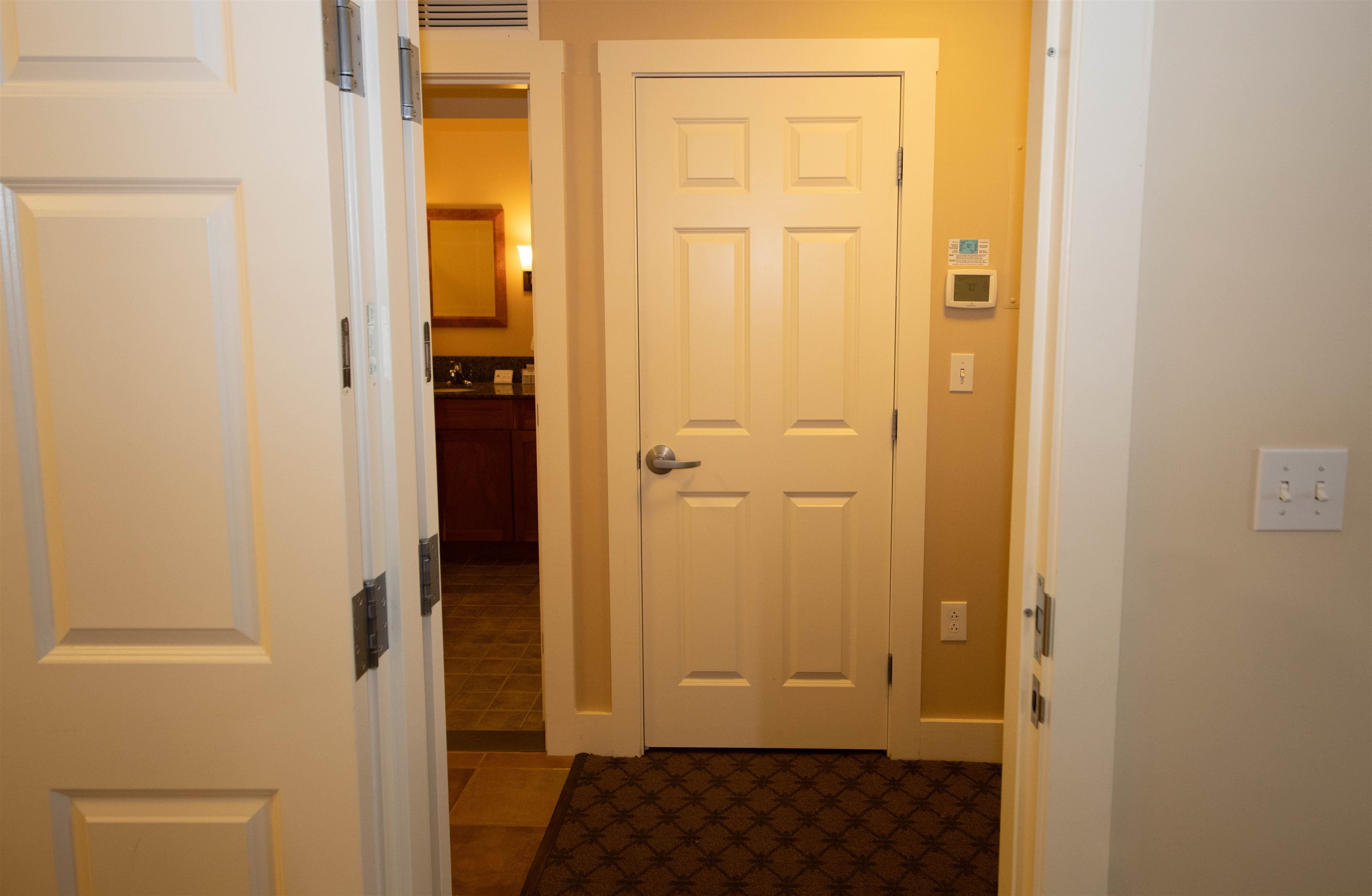 Adjoining room with 2 queen beds and bath 22525872