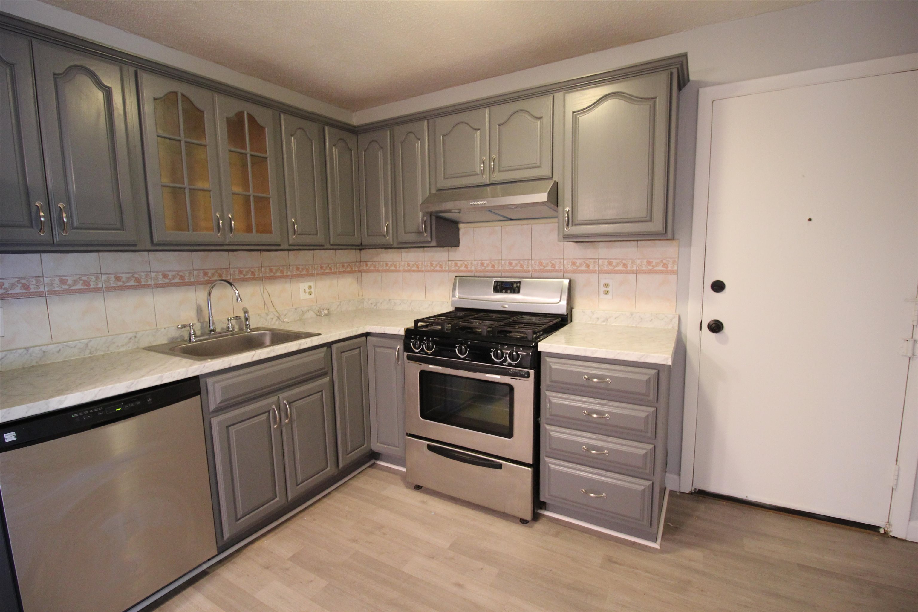 MLS 5025417: 11 Tiffany Road-Unit 5, Salem NH
