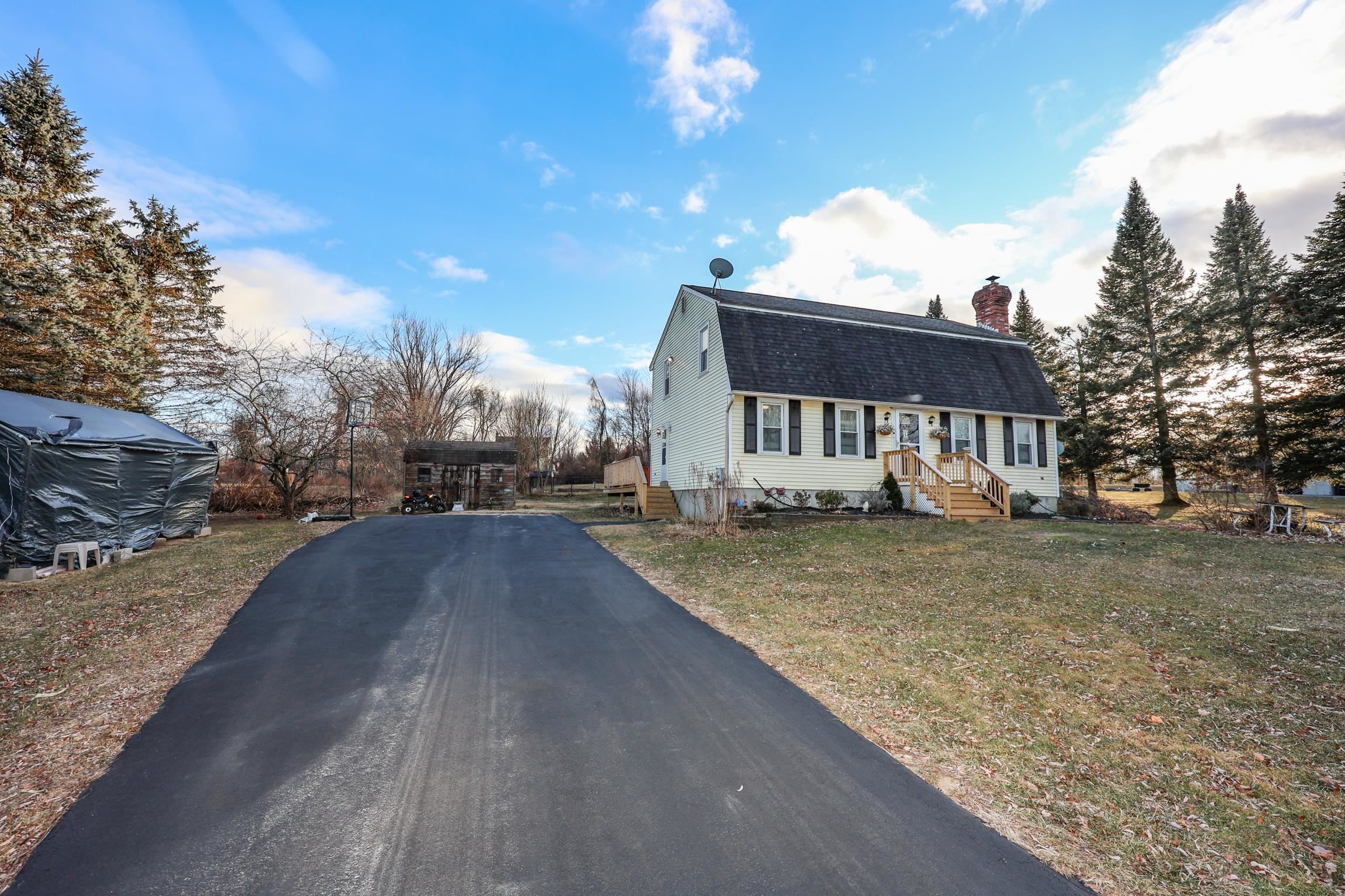 Photo of 5 Meadowbrook Road Derry NH 03038