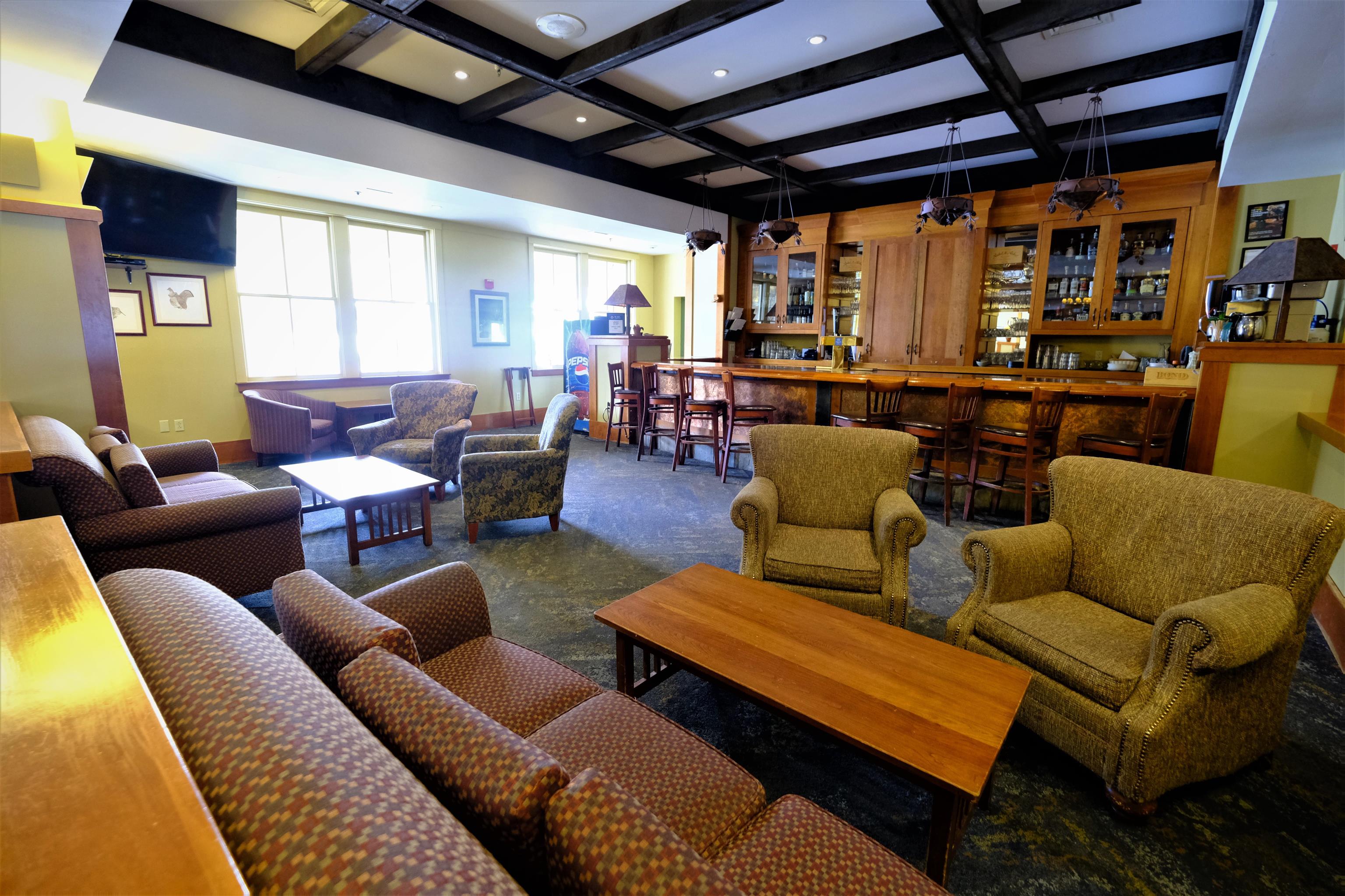 Hotel Restuarant/Bar 22610563