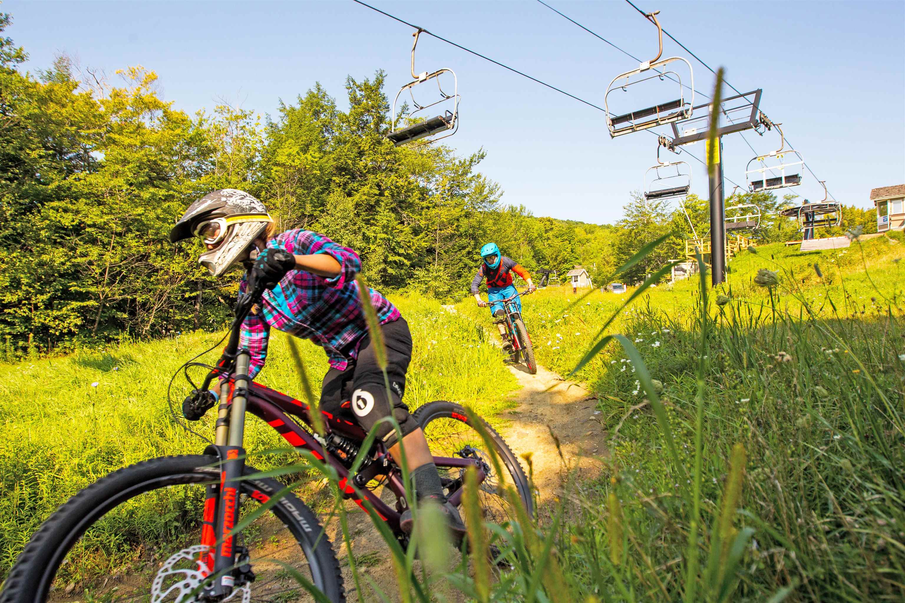 Mountain Biking 22610566