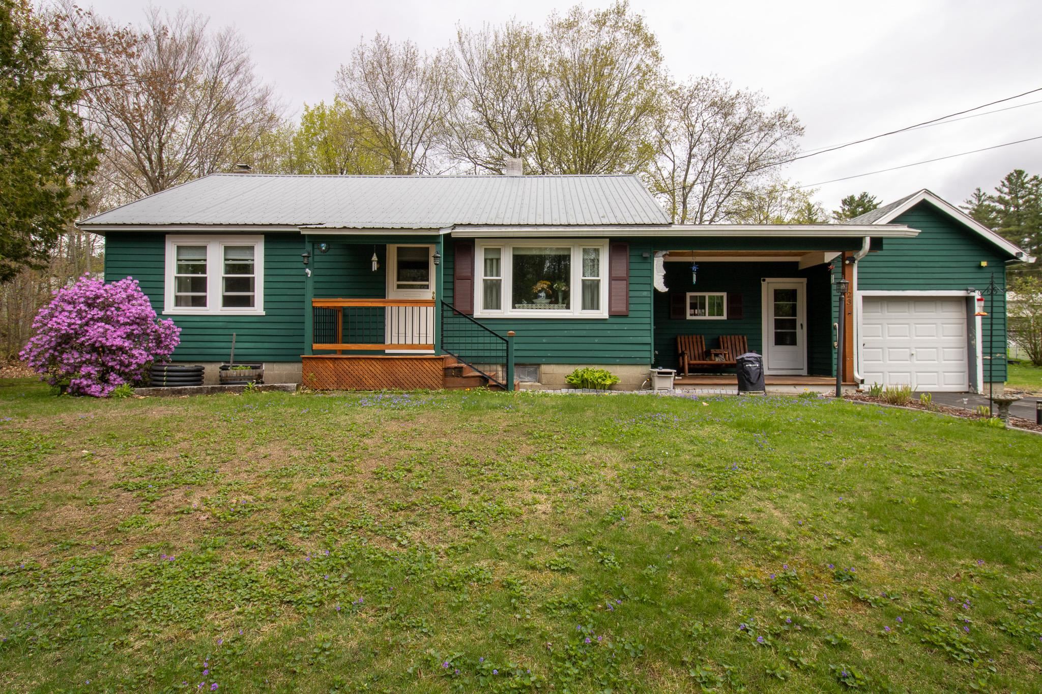 Woodstock NH Home for sale $528,900 $481 per sq.ft.
