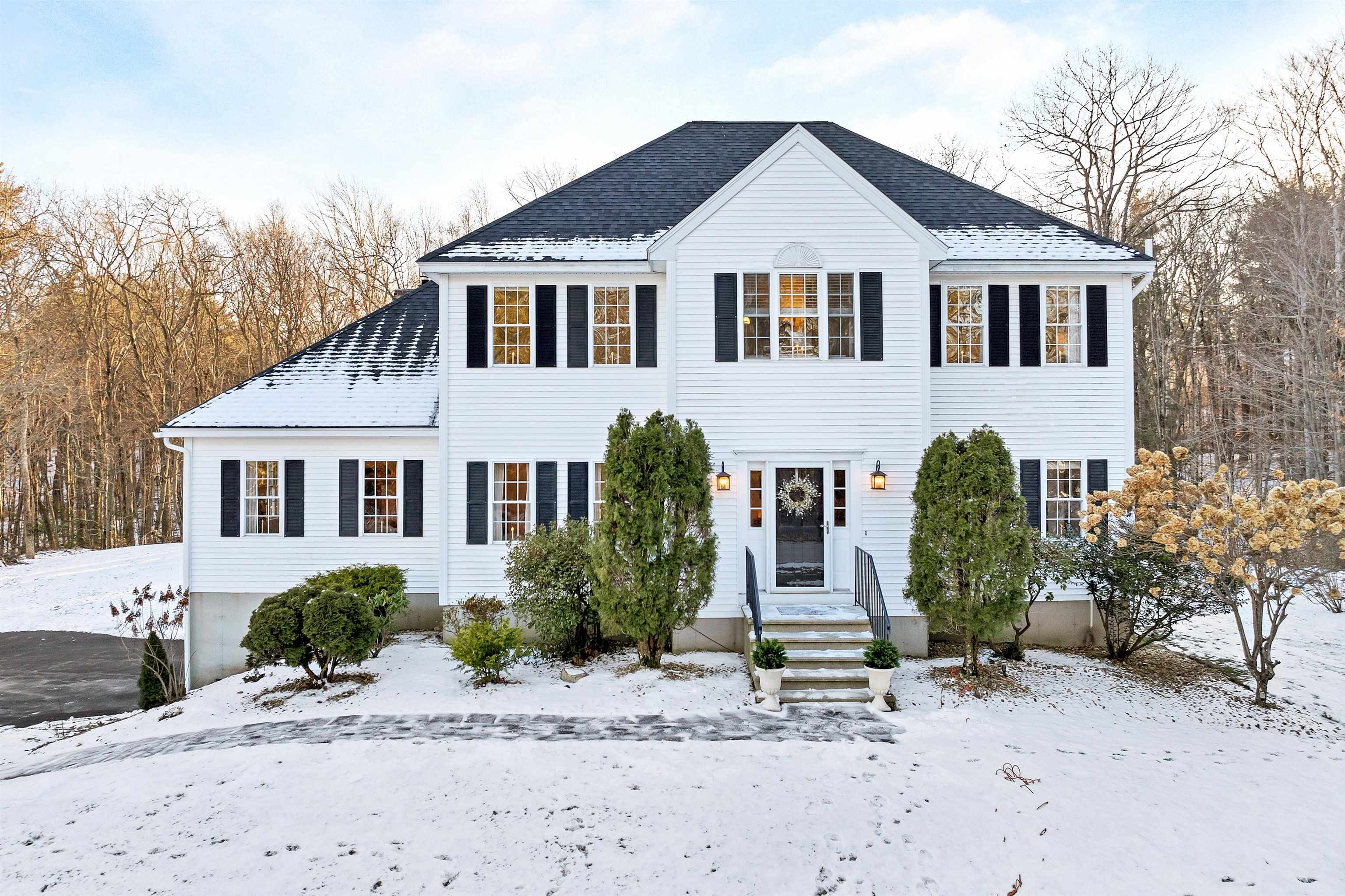 MLS 5026899: 85 Orcutt Drive, Chester NH