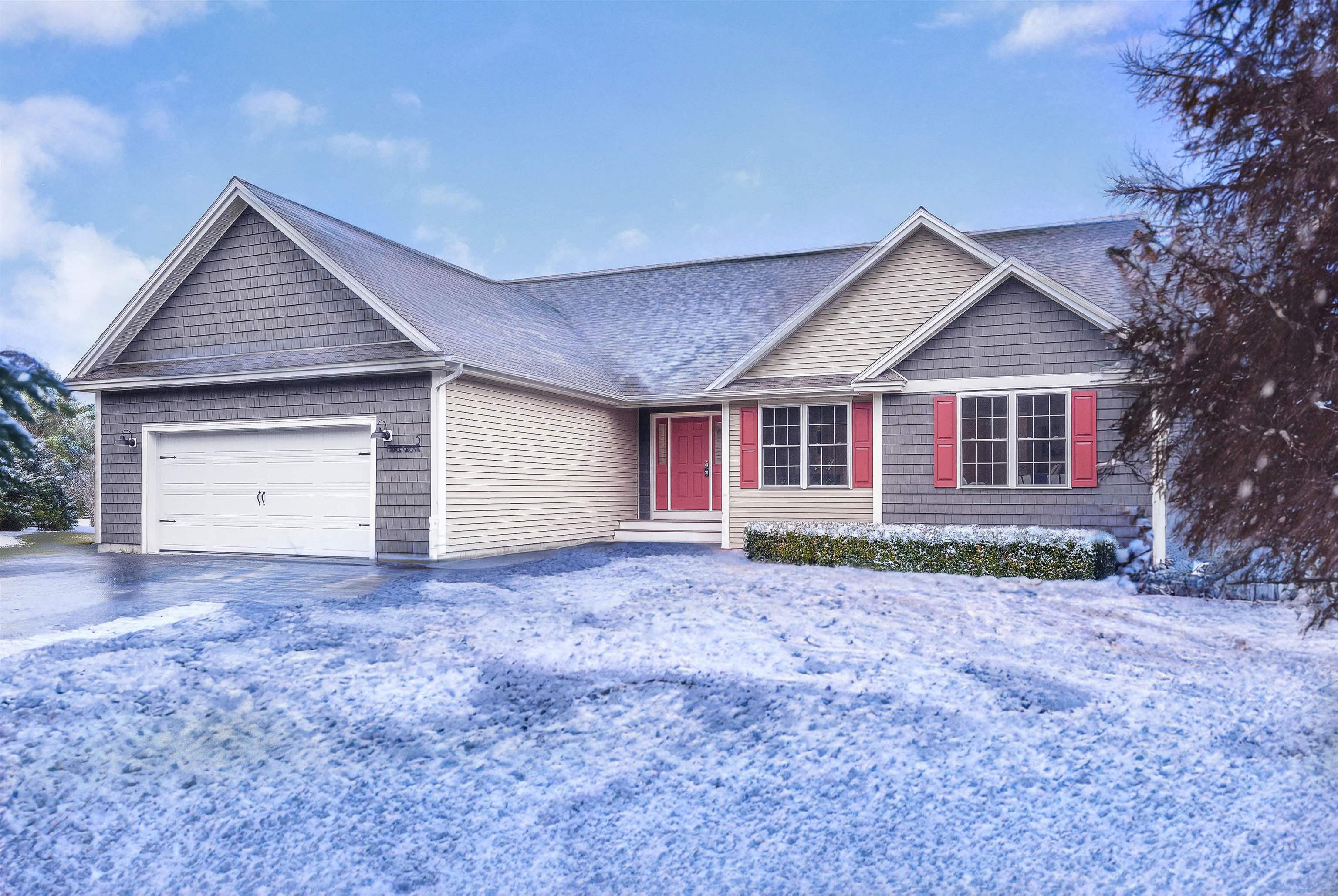 MLS 5026911: 15 Maple Hills-Unit Unit 15, Sandown NH