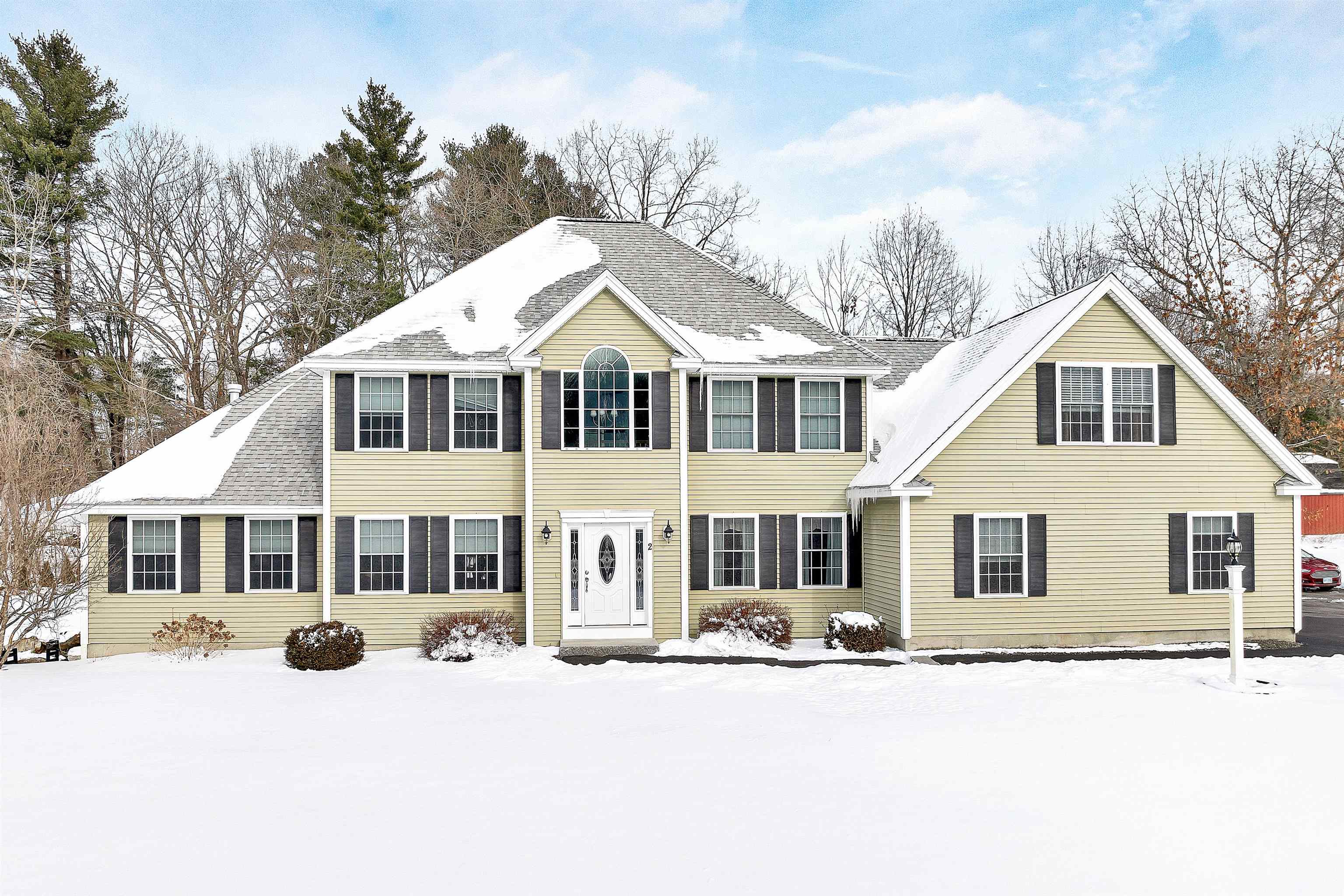 MLS 5027499: 2 Karas Crossing Drive, Hudson NH